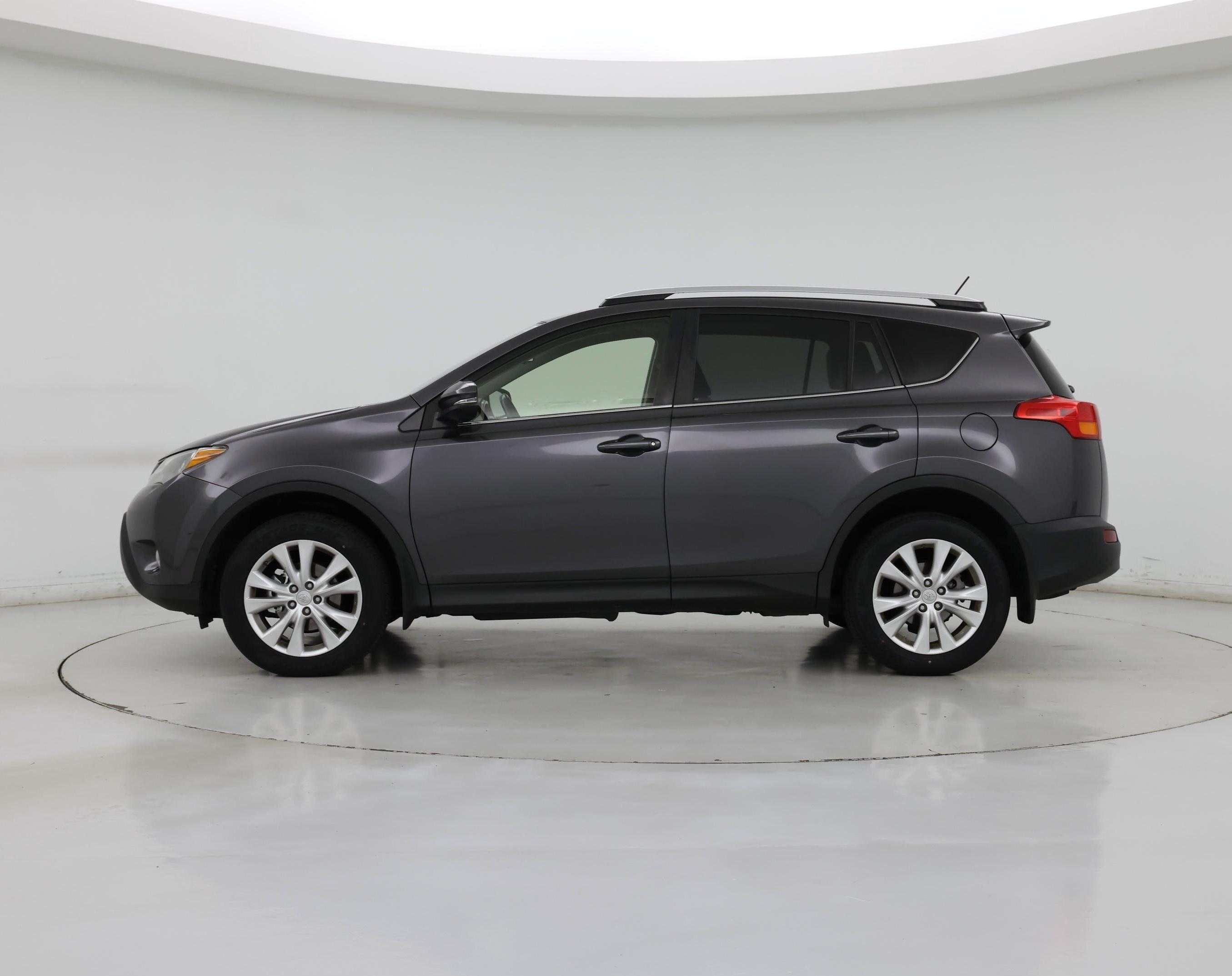 Thumbnail: 2015 Toyota RAV4 - 3