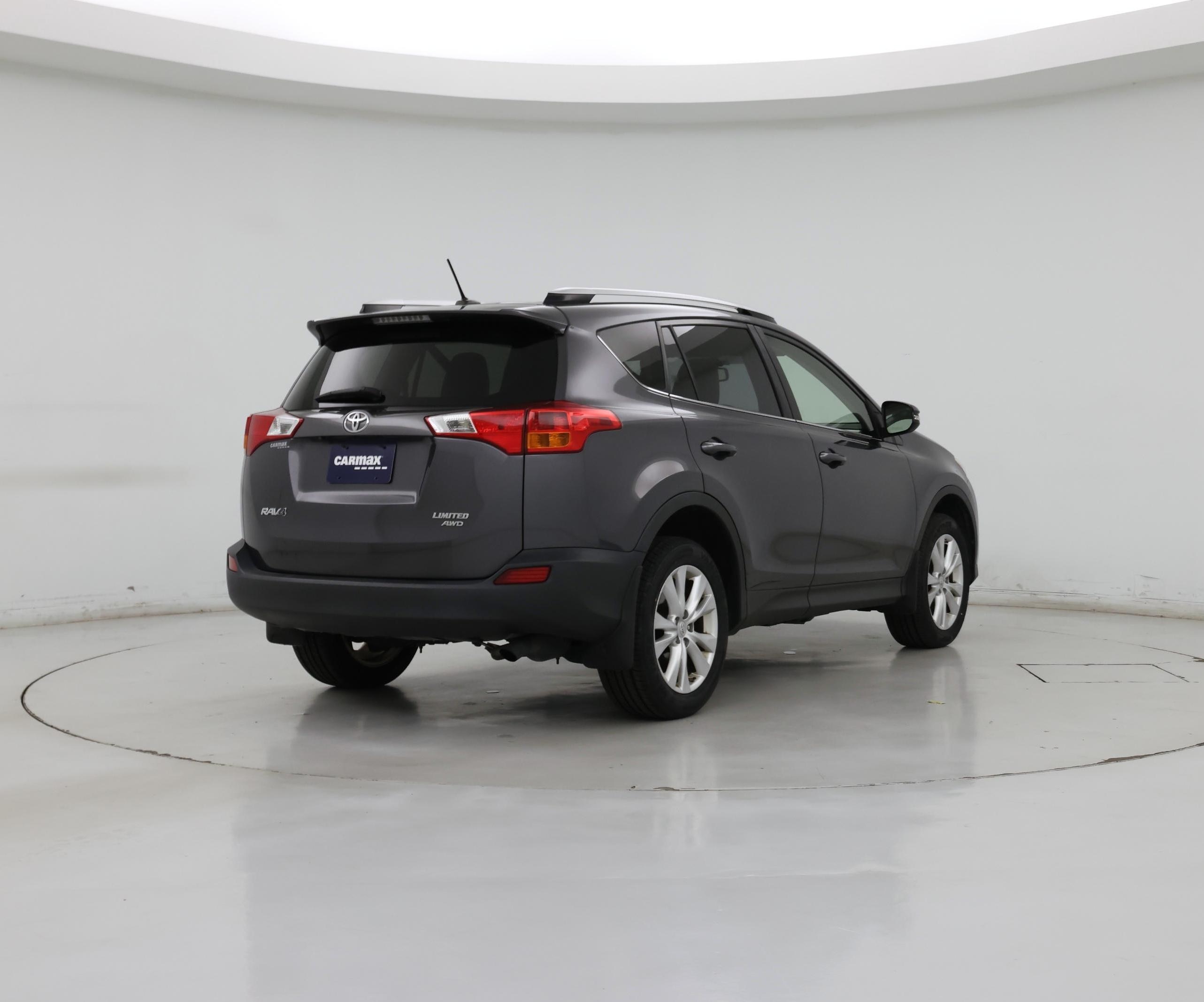 Thumbnail: 2015 Toyota RAV4 - 8