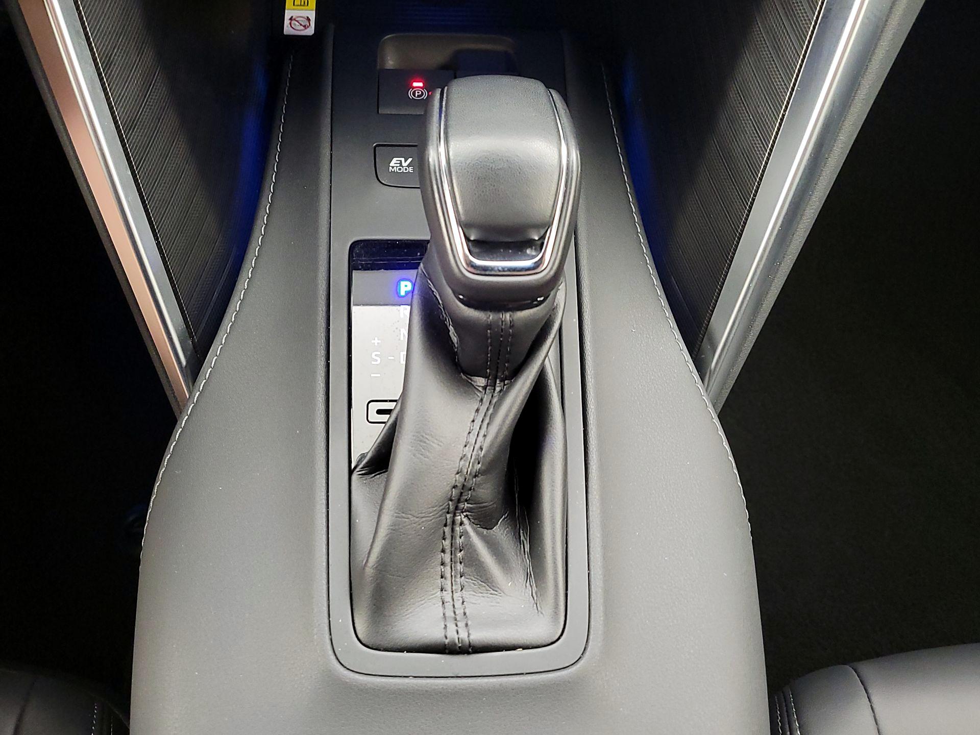 Thumbnail: 2022 Toyota Venza - 17