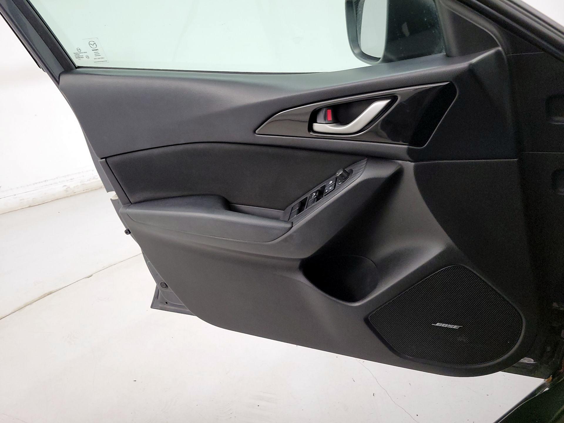 Thumbnail: 2016 Mazda Mazda3 - 12