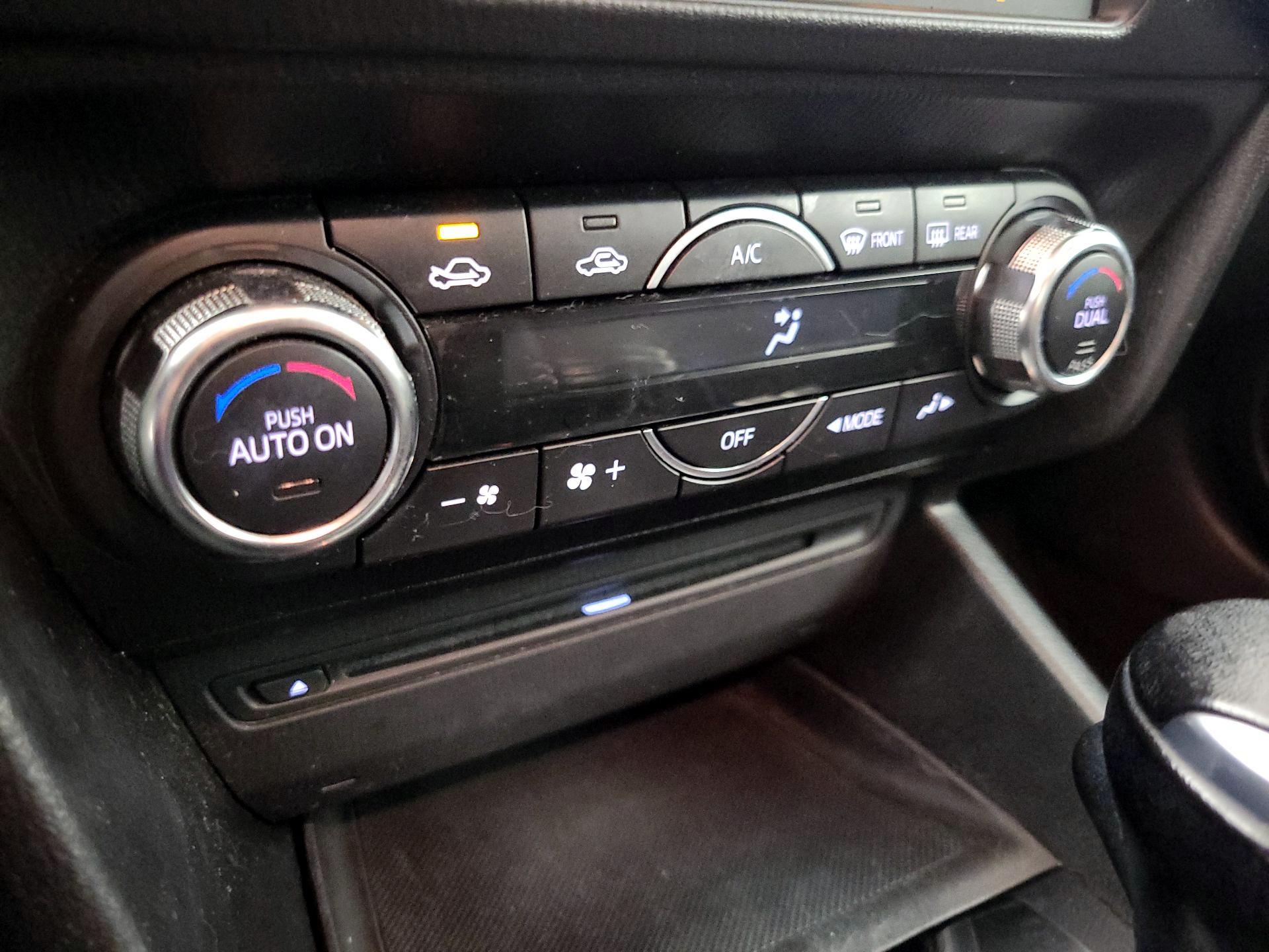 Thumbnail: 2016 Mazda Mazda3 - 16