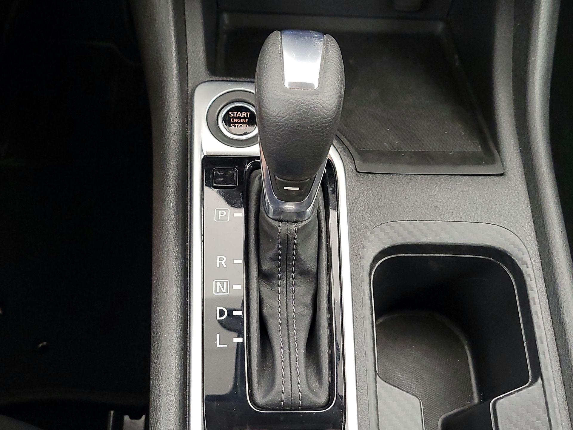 Thumbnail: 2021 Nissan Sentra - 17