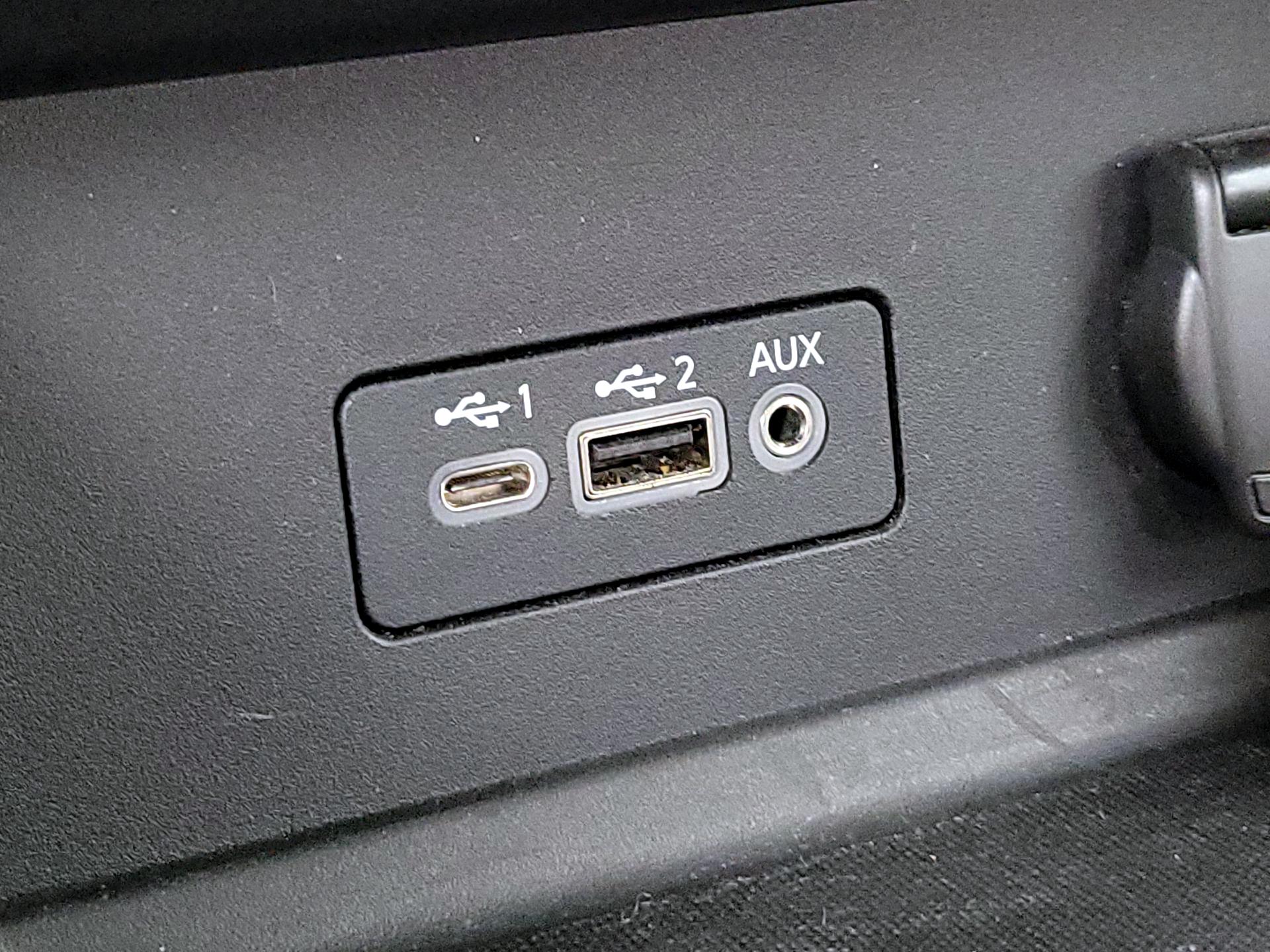 Thumbnail: 2021 Nissan Sentra - 18