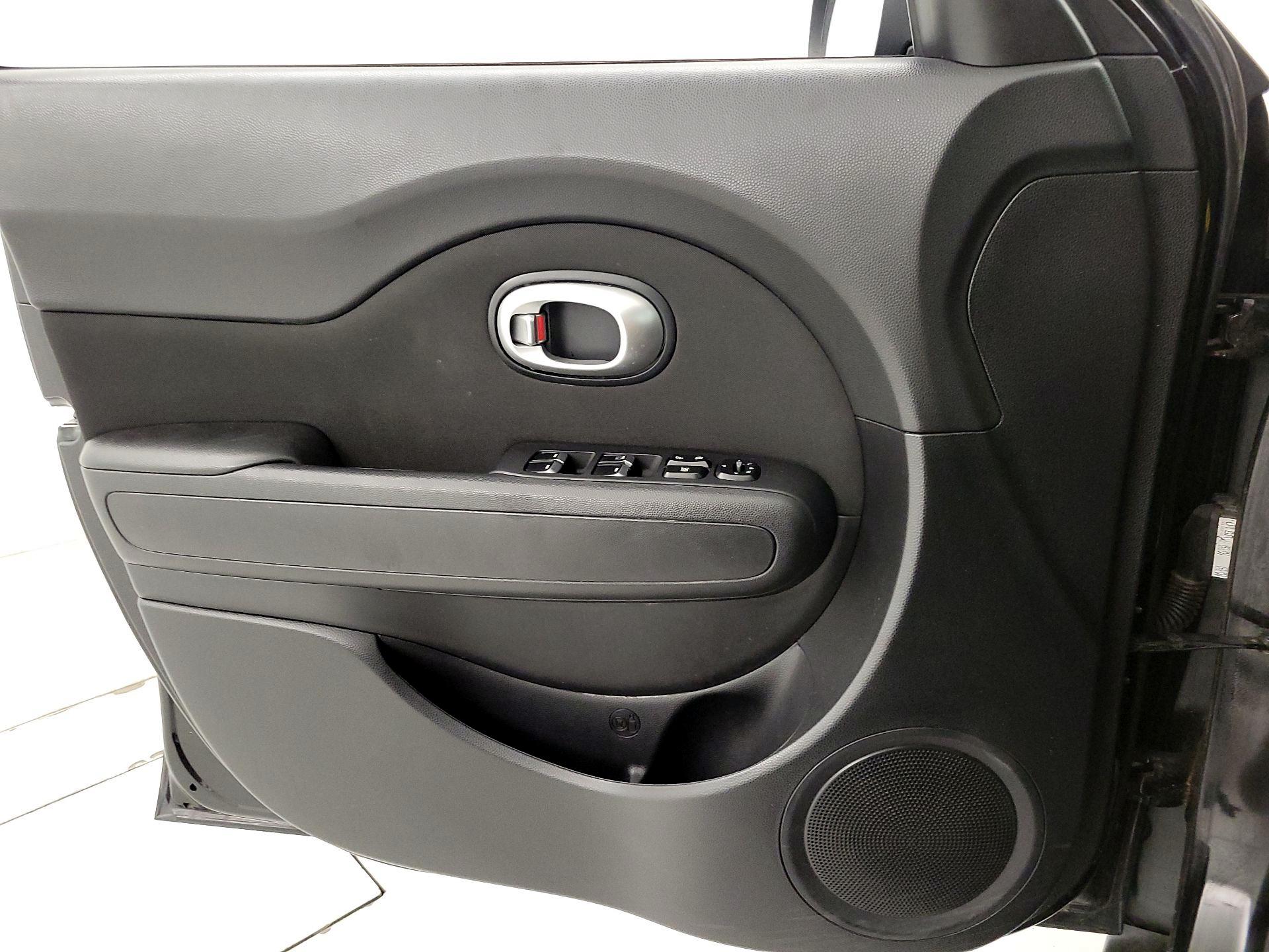Thumbnail: 2019 Kia Soul - 12