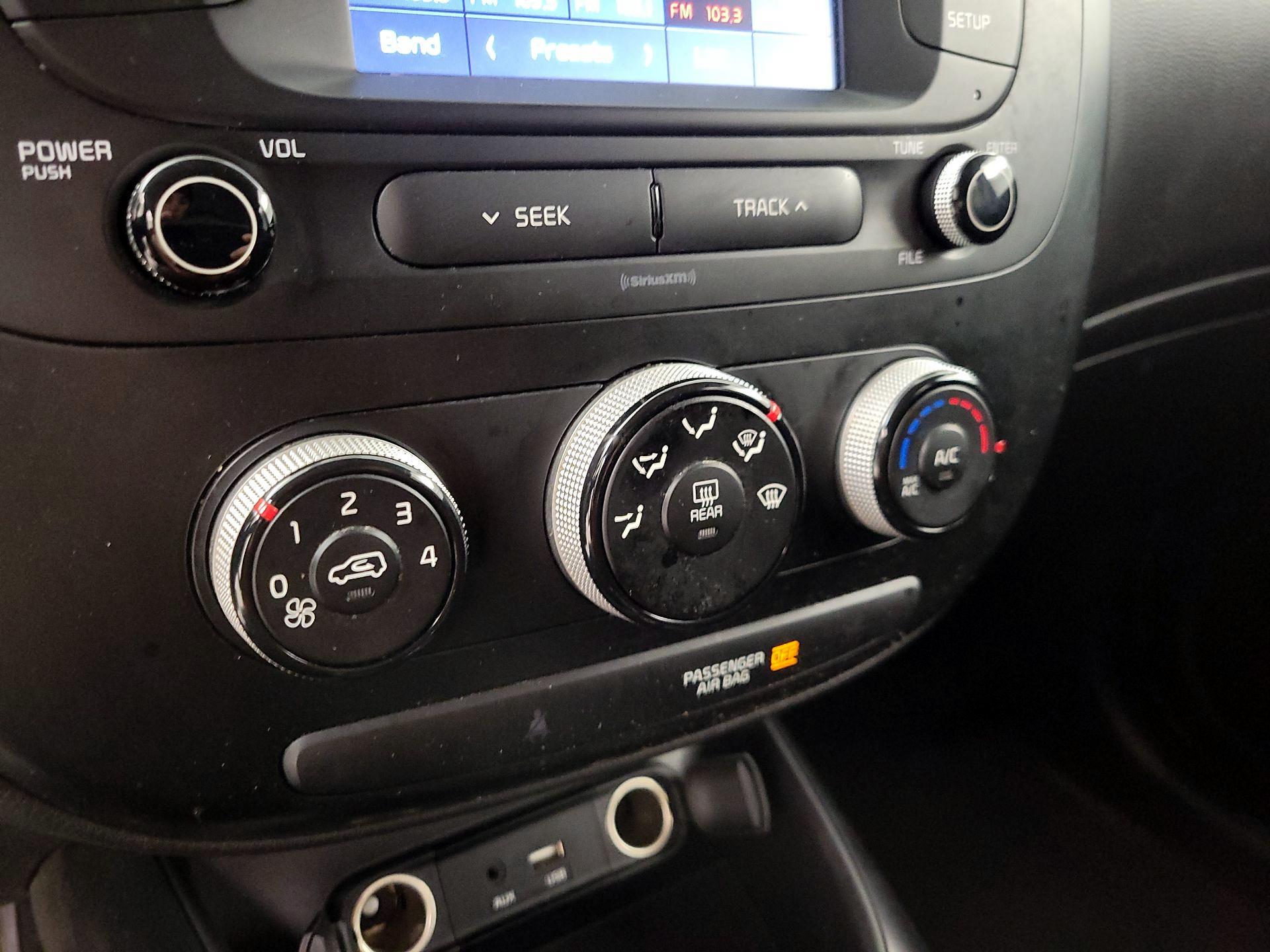 Thumbnail: 2019 Kia Soul - 15