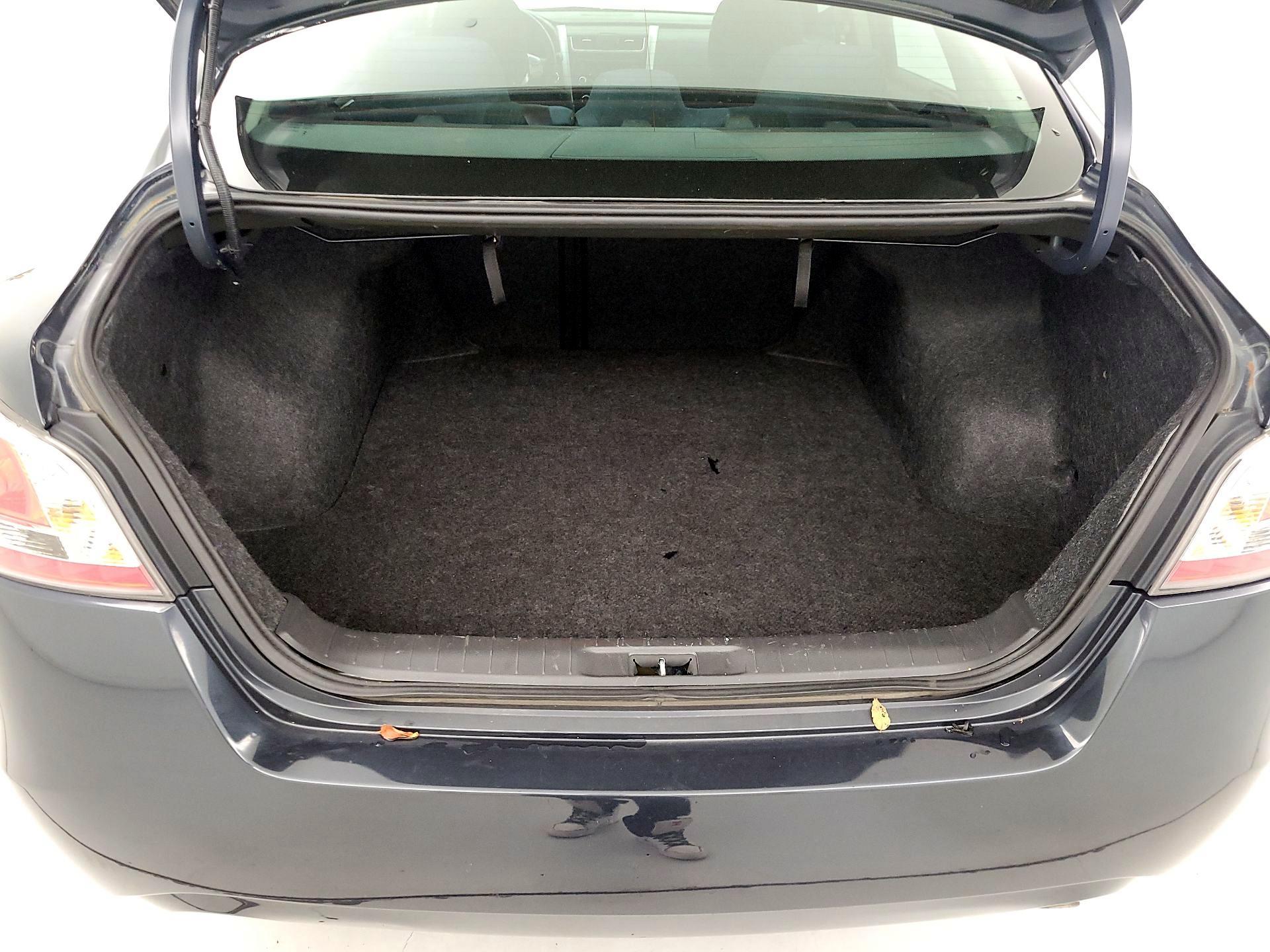 Thumbnail: 2015 Nissan Altima - 19