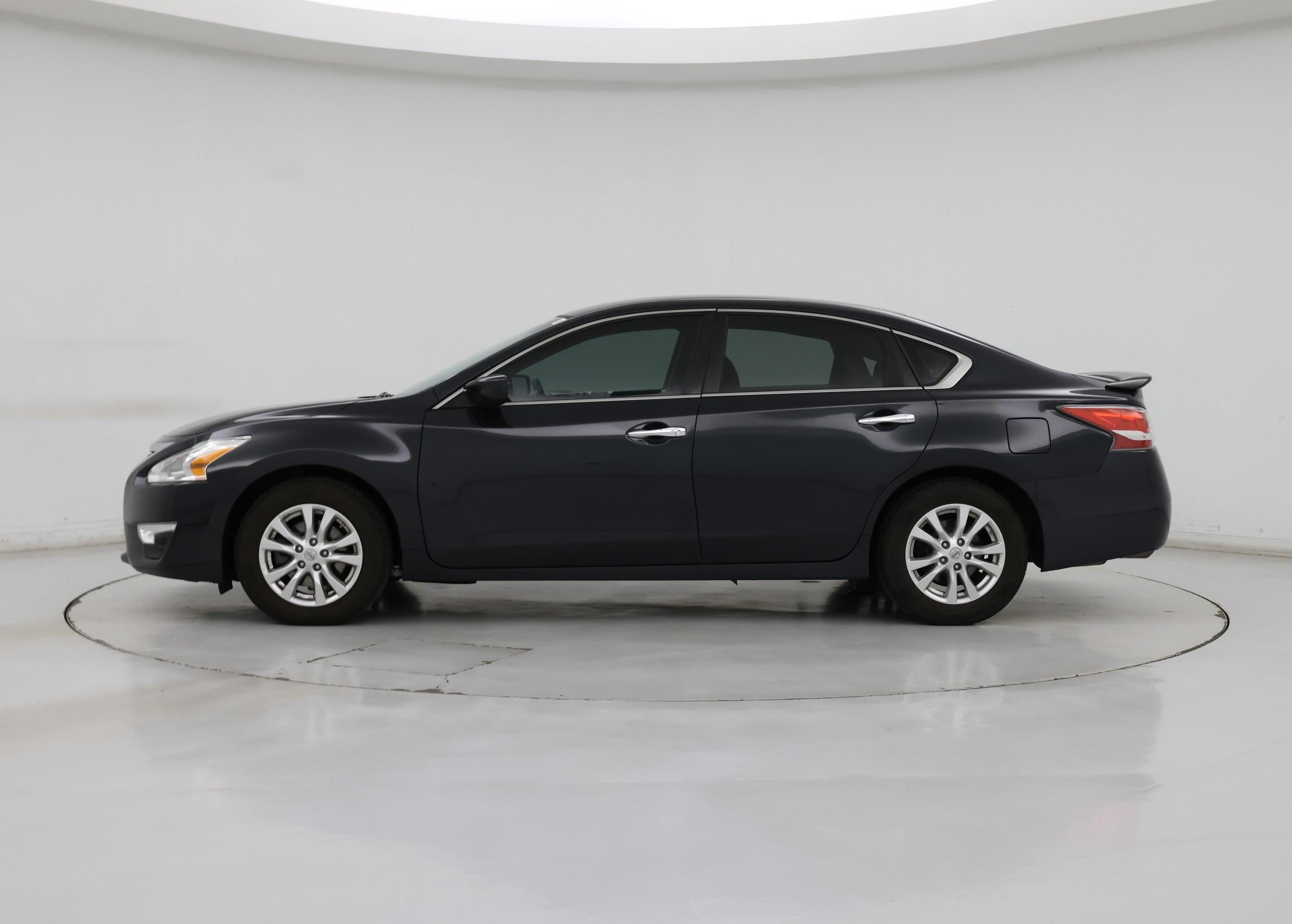 Thumbnail: 2015 Nissan Altima - 3