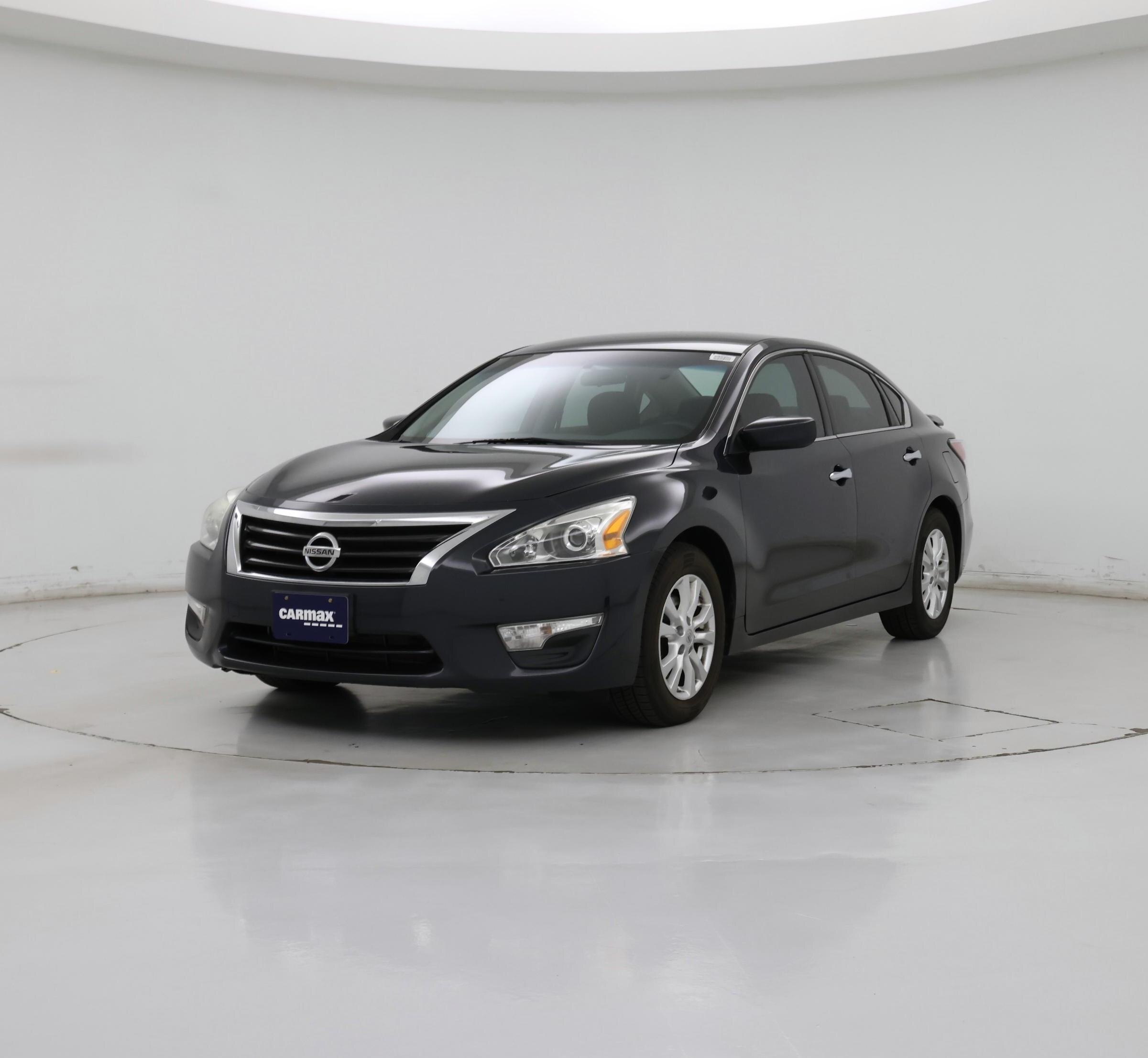 Thumbnail: 2015 Nissan Altima - 4