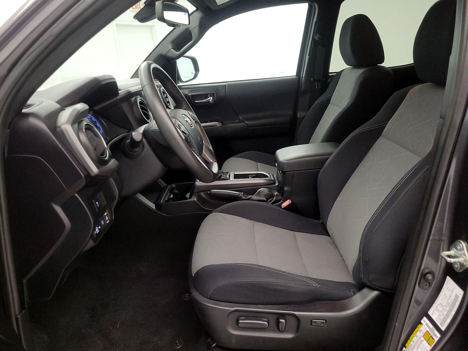 Thumbnail: 2020 Toyota Tacoma - 11