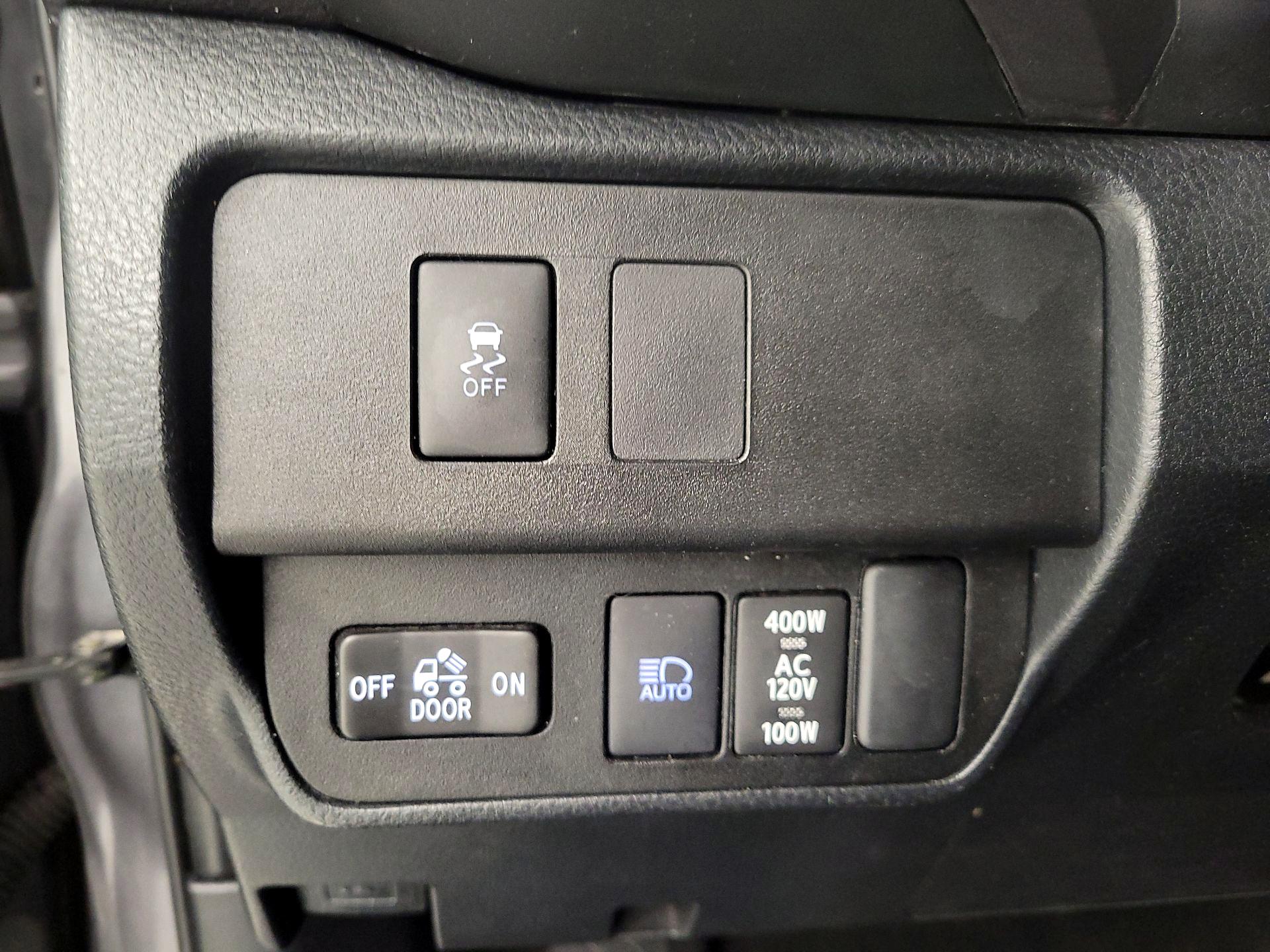 Thumbnail: 2020 Toyota Tacoma - 13