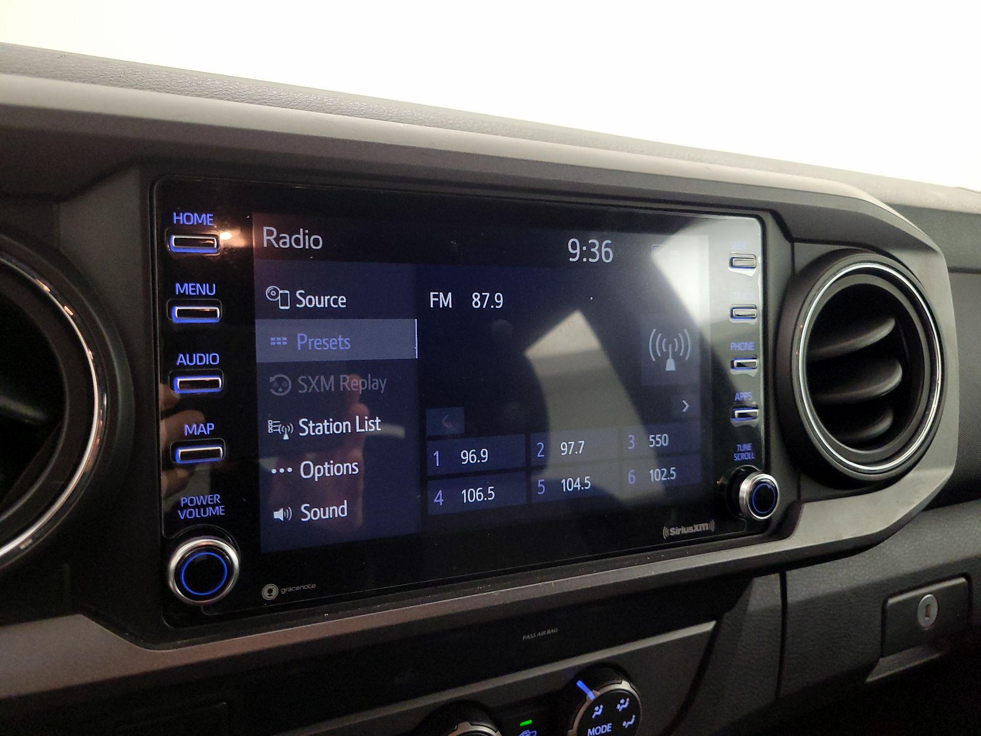 Thumbnail: 2020 Toyota Tacoma - 15