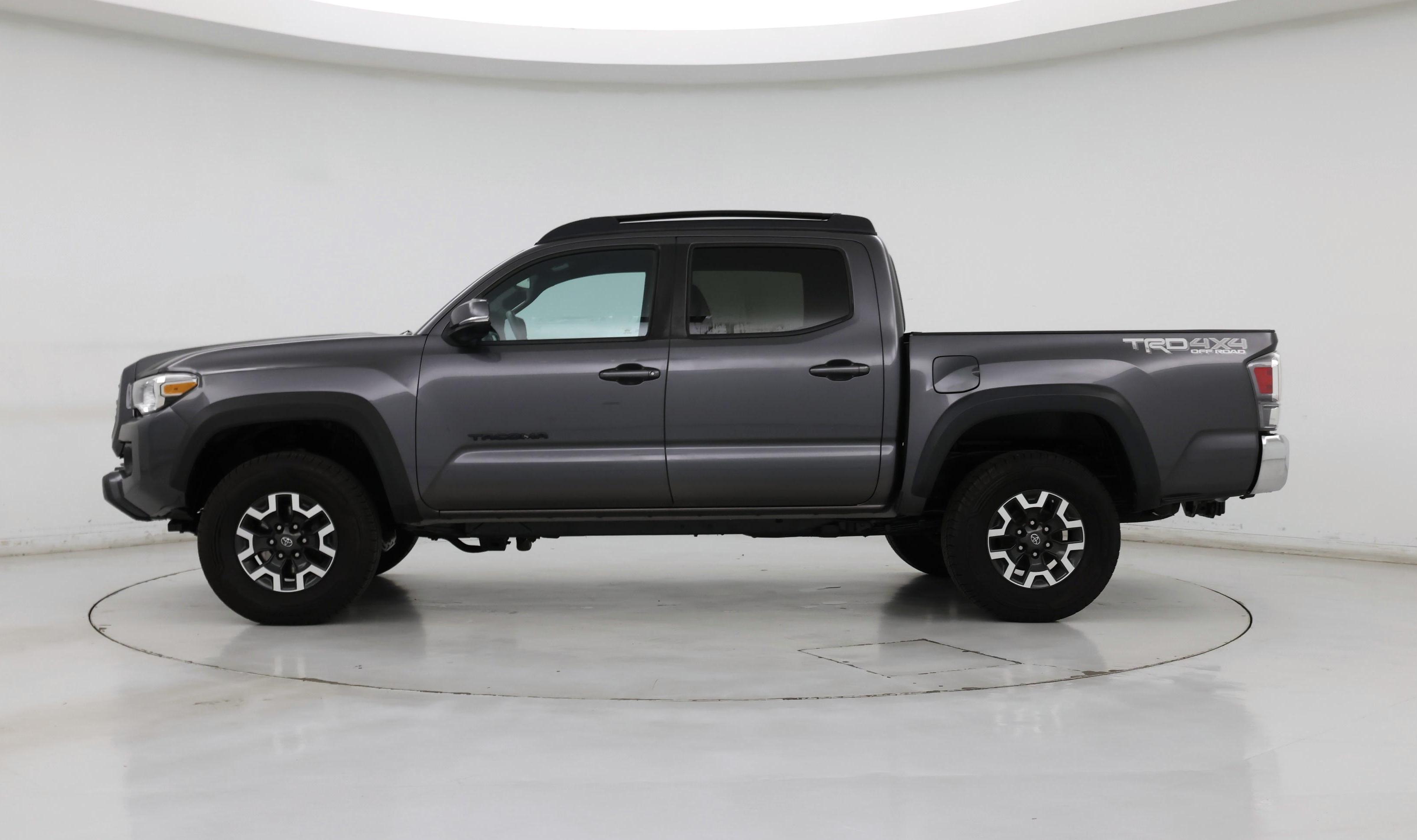 Thumbnail: 2020 Toyota Tacoma - 3