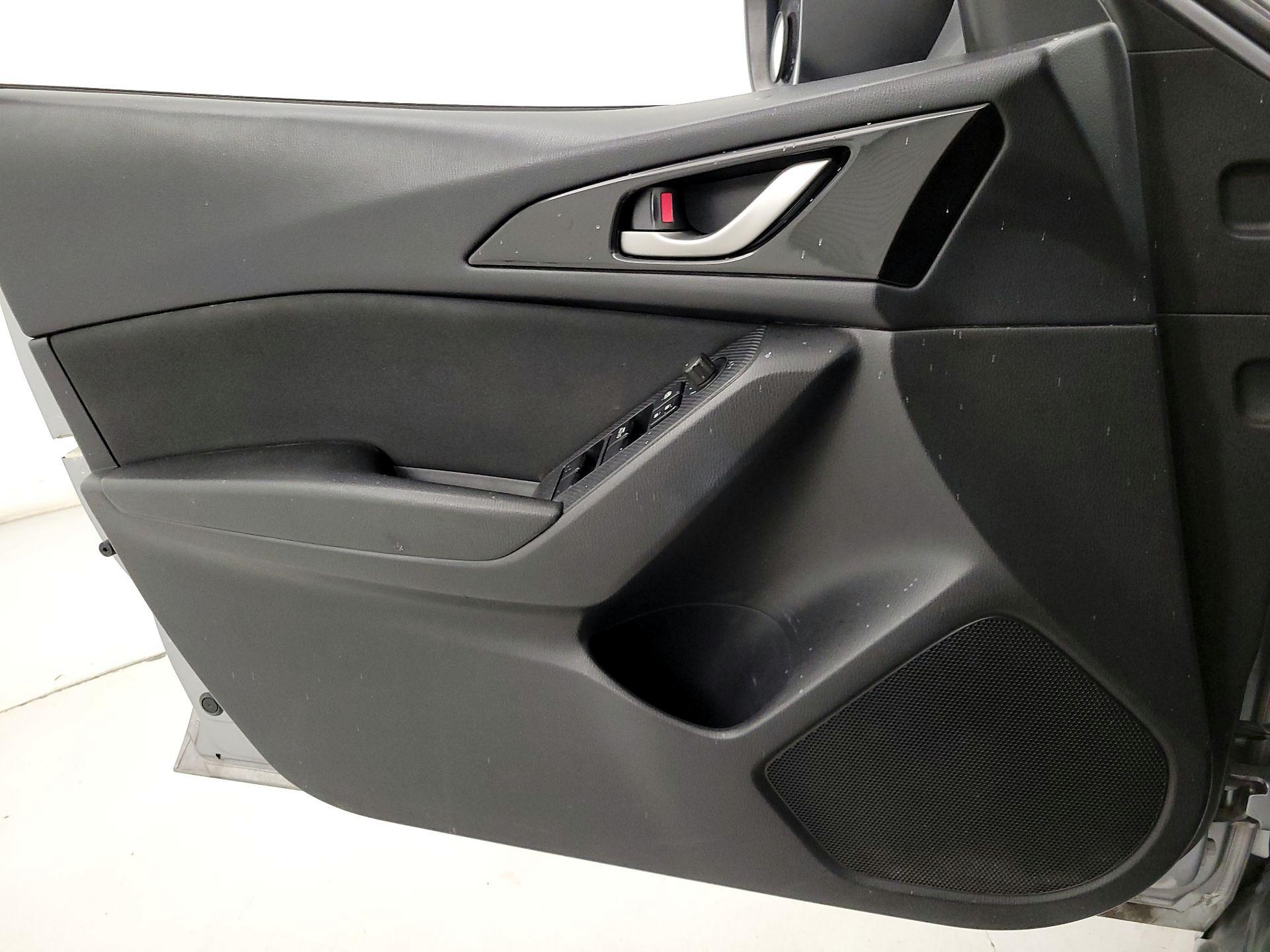 Thumbnail: 2015 Mazda Mazda3 - 12