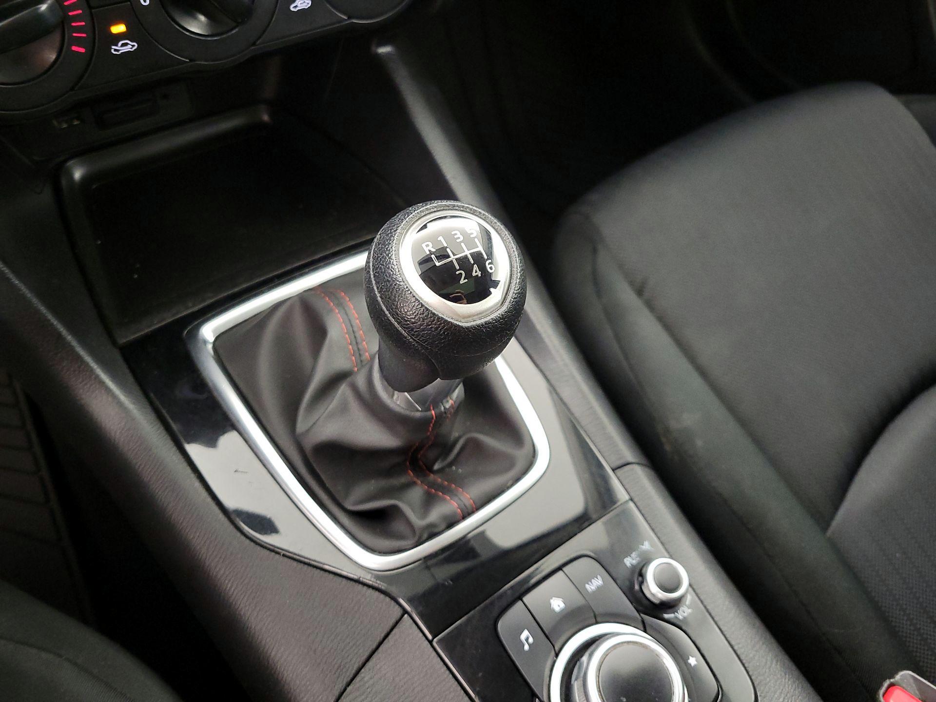 Thumbnail: 2015 Mazda Mazda3 - 18