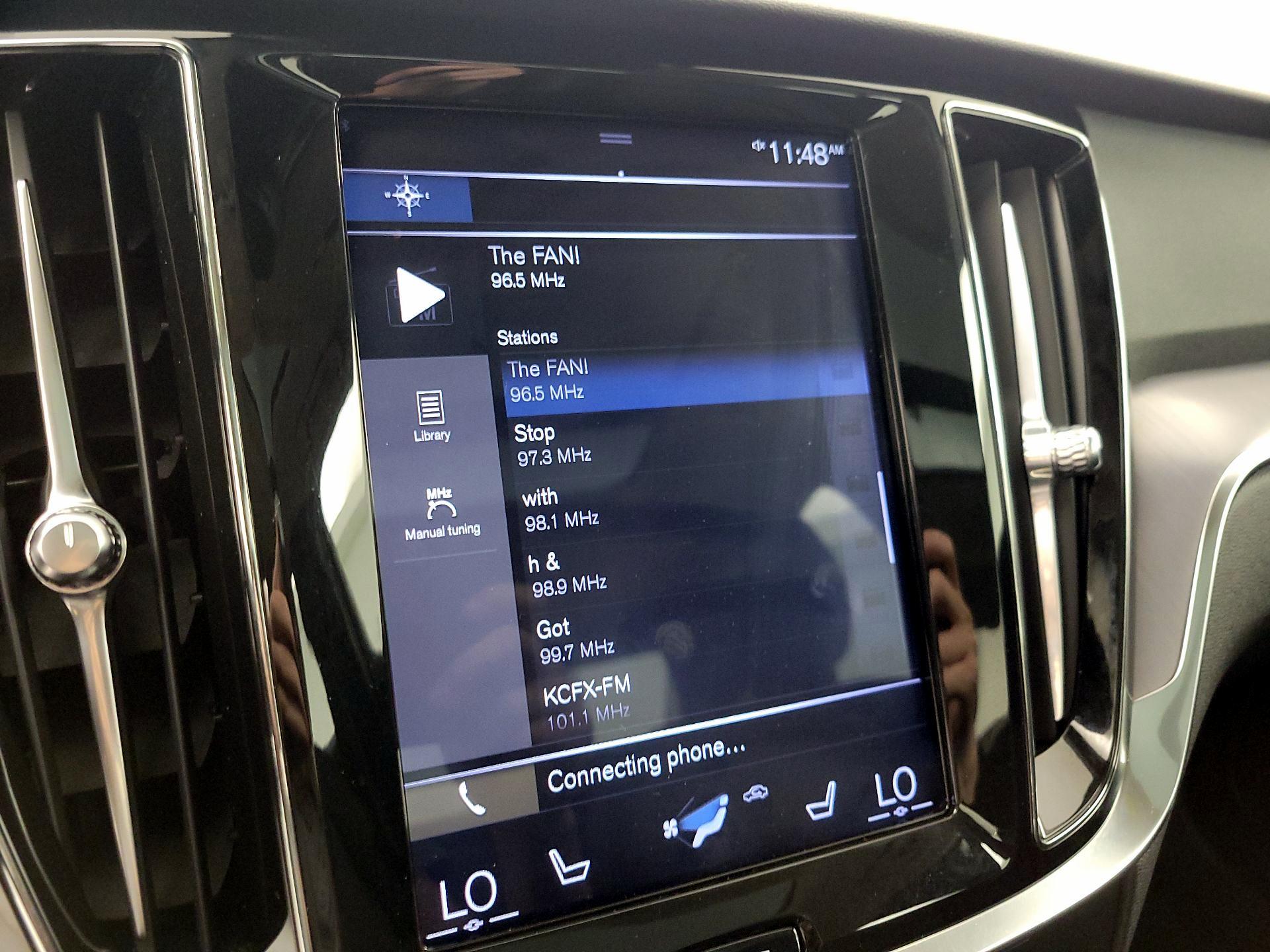 Thumbnail: 2019 Volvo S60 - 16