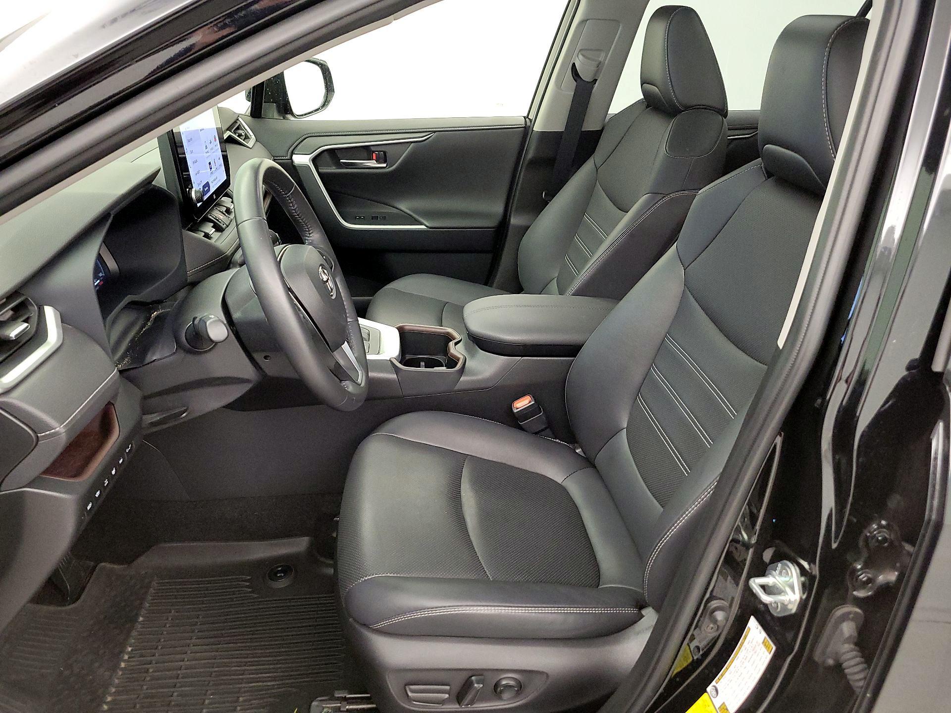 Thumbnail: 2023 Toyota RAV4 - 11