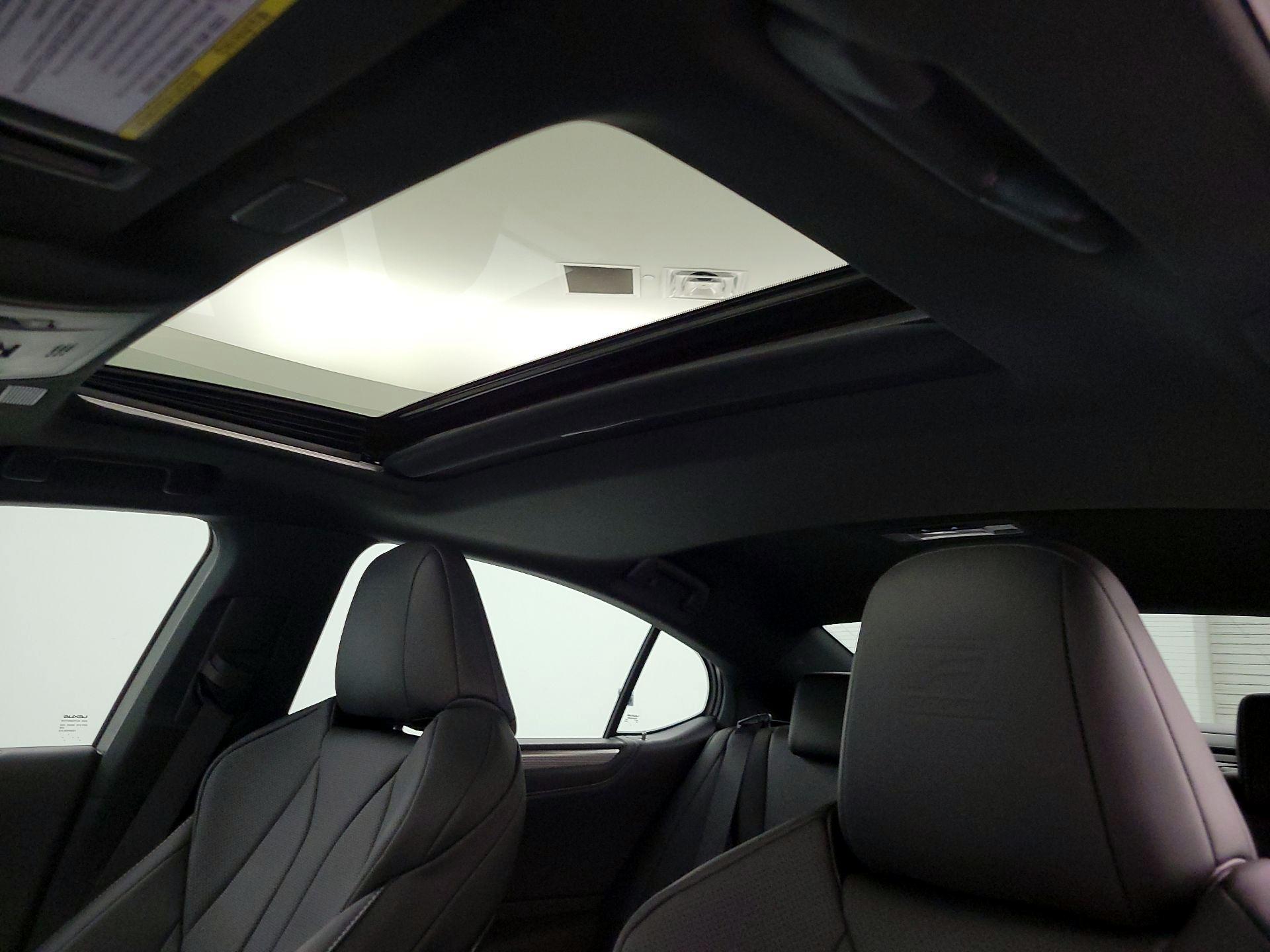 Thumbnail: 2025 Lexus ES - 20