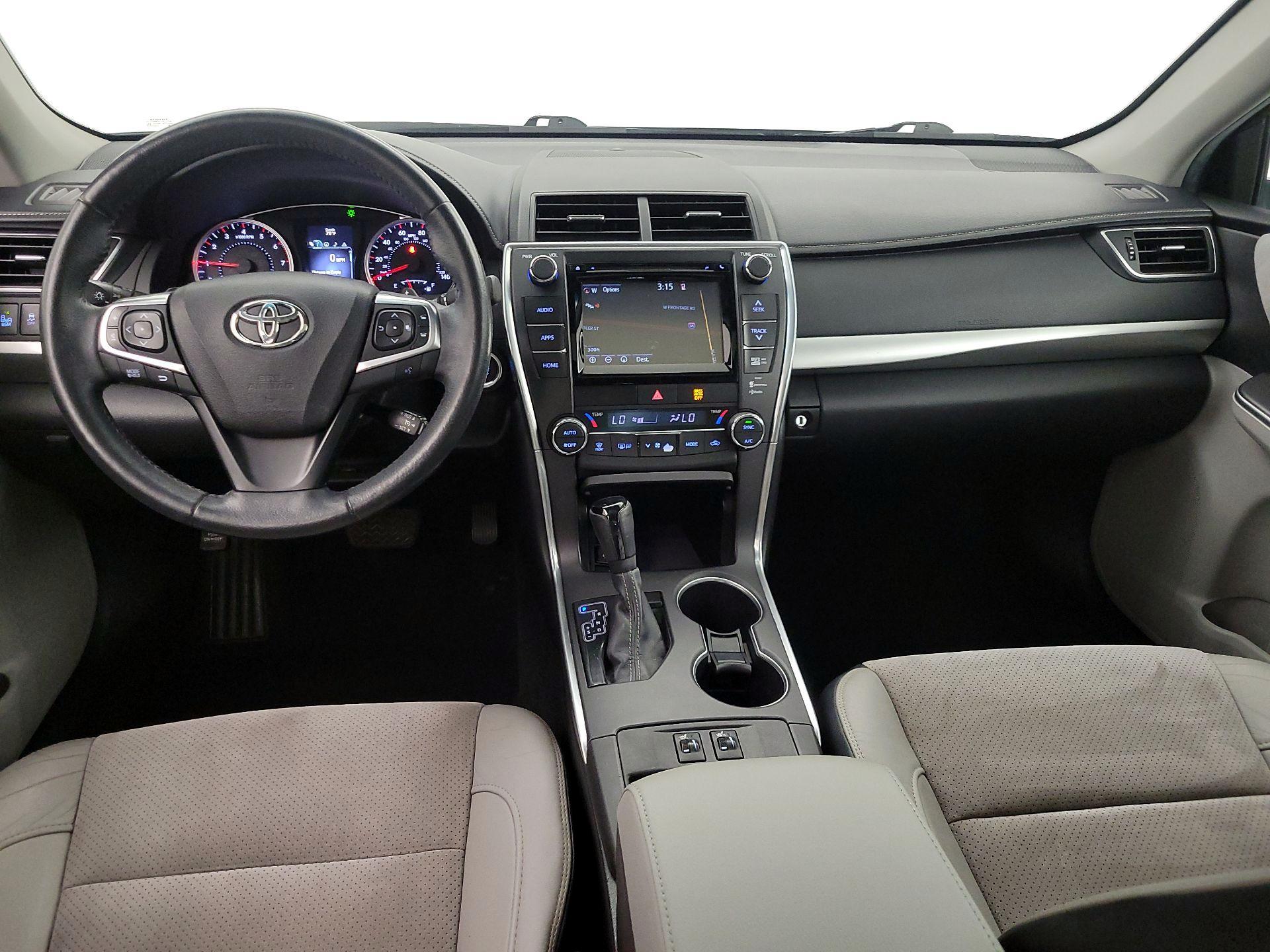 Thumbnail: 2015 Toyota Camry - 9