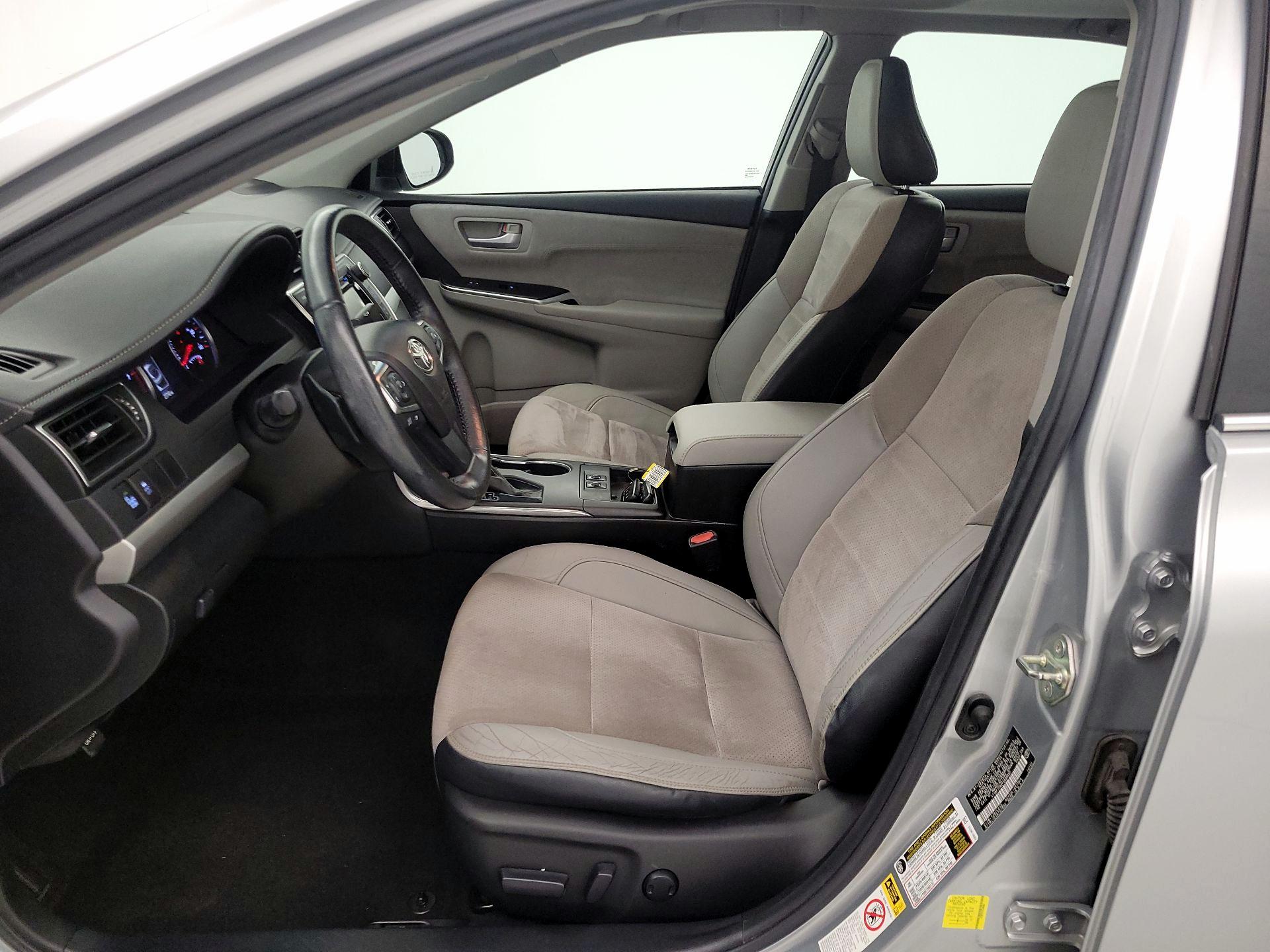 Thumbnail: 2015 Toyota Camry - 11