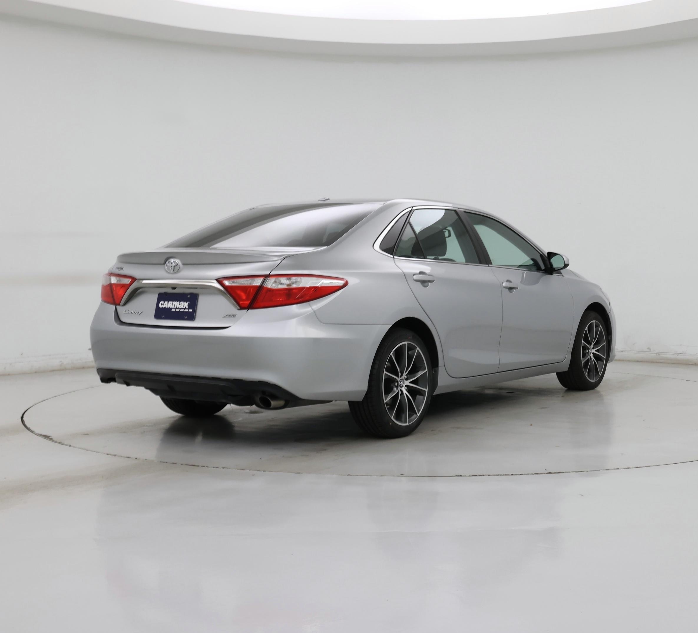 Thumbnail: 2015 Toyota Camry - 8