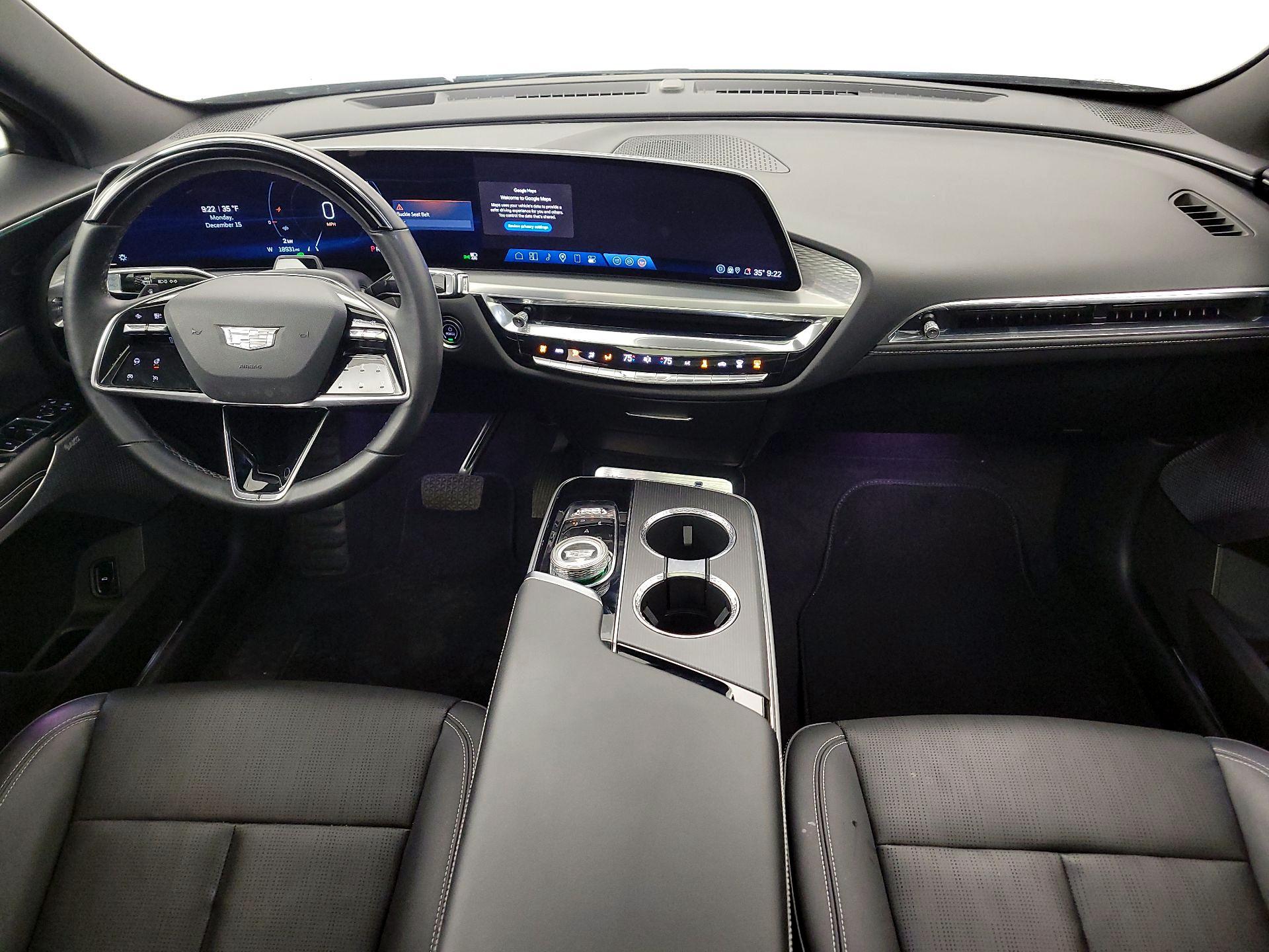 Thumbnail: 2024 Cadillac Lyriq - 9