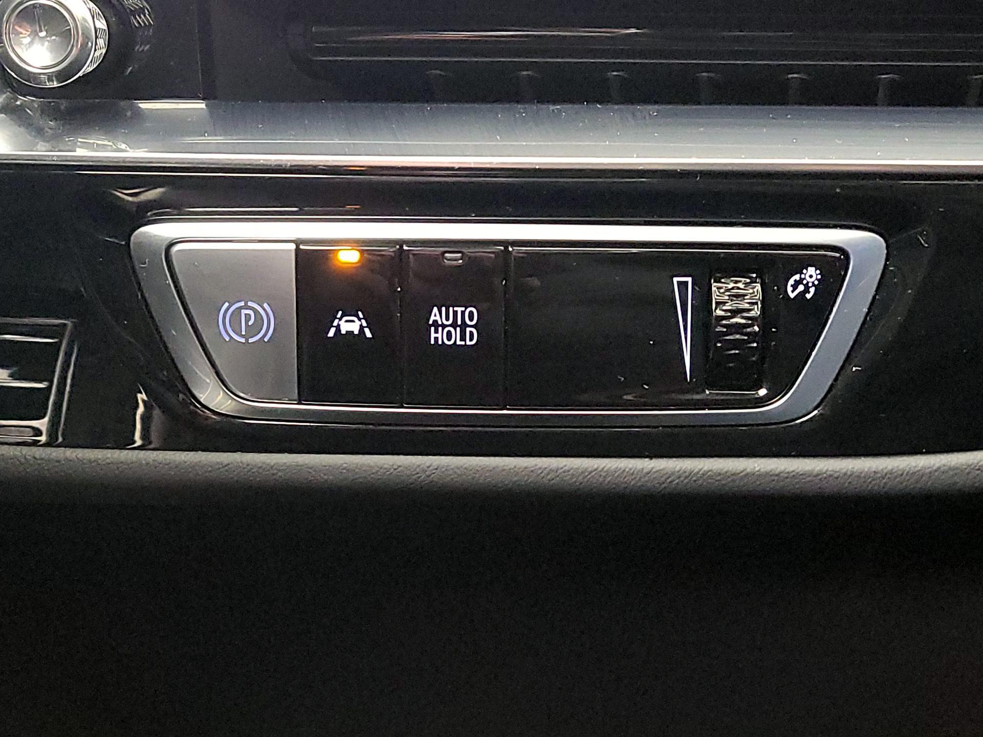 Thumbnail: 2024 Cadillac Lyriq - 13