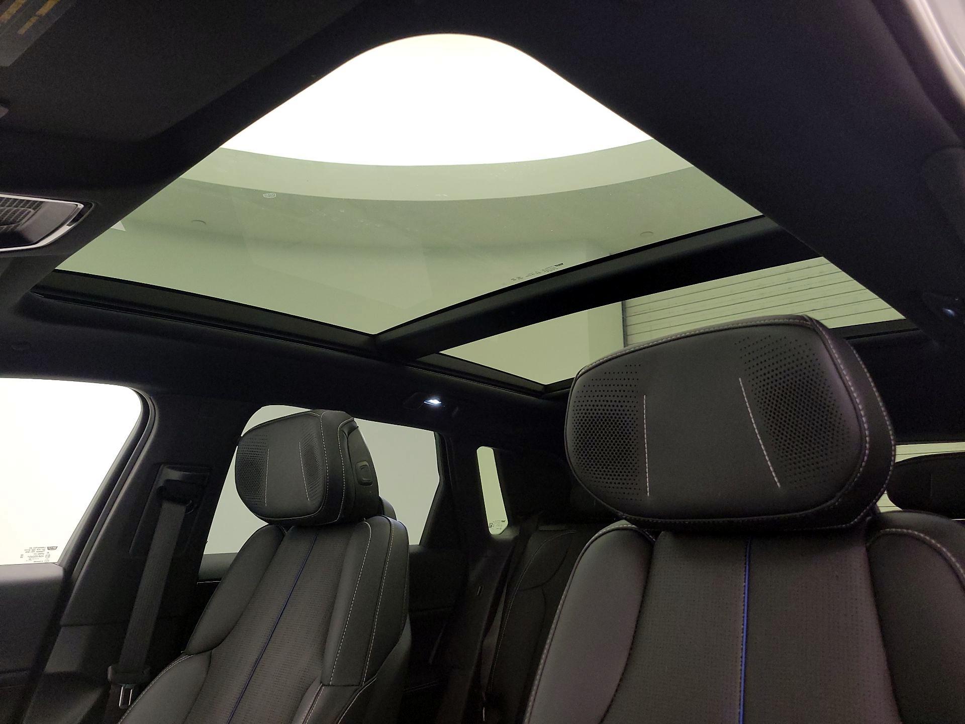 Thumbnail: 2024 Cadillac Lyriq - 19