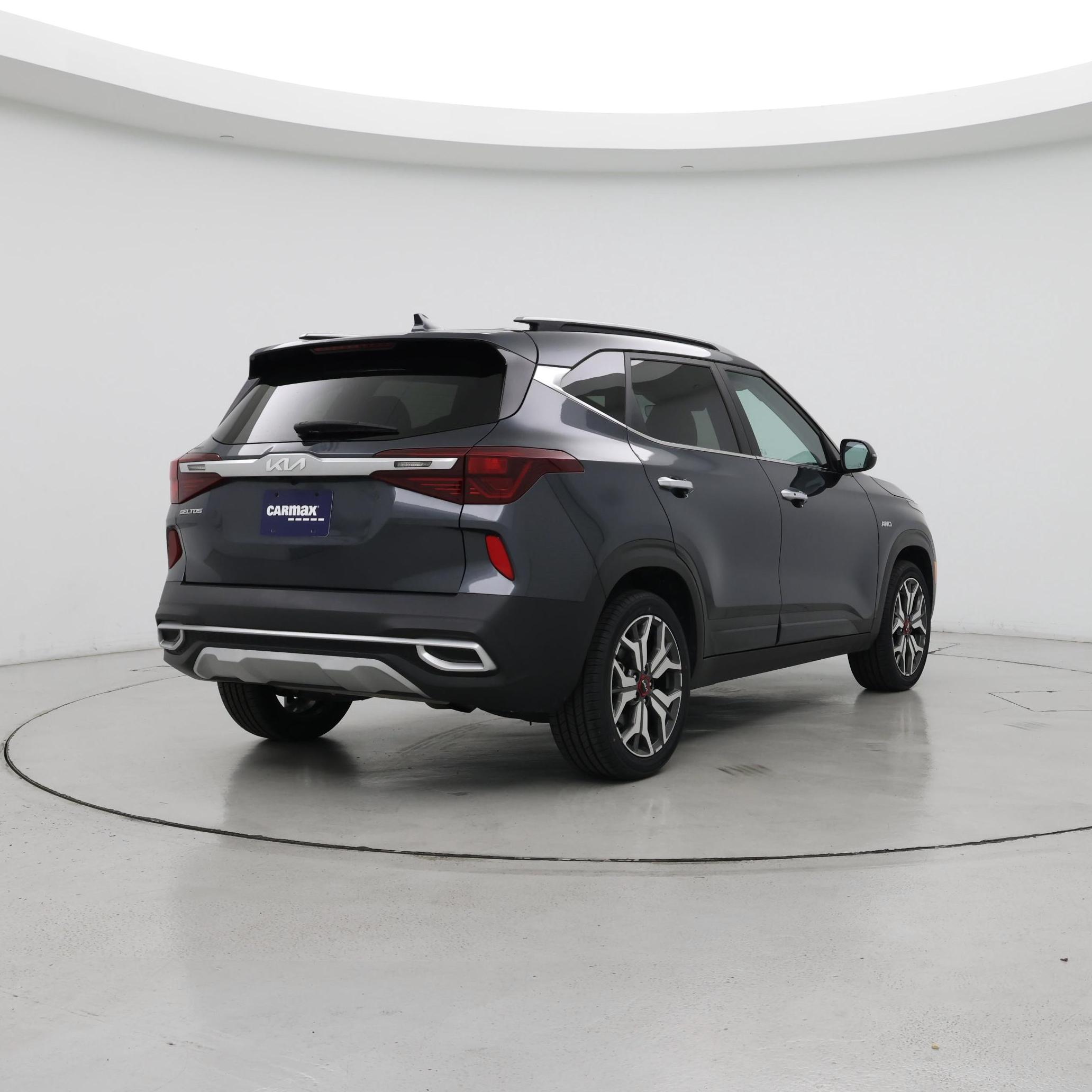 Thumbnail: 2023 Kia Seltos - 8