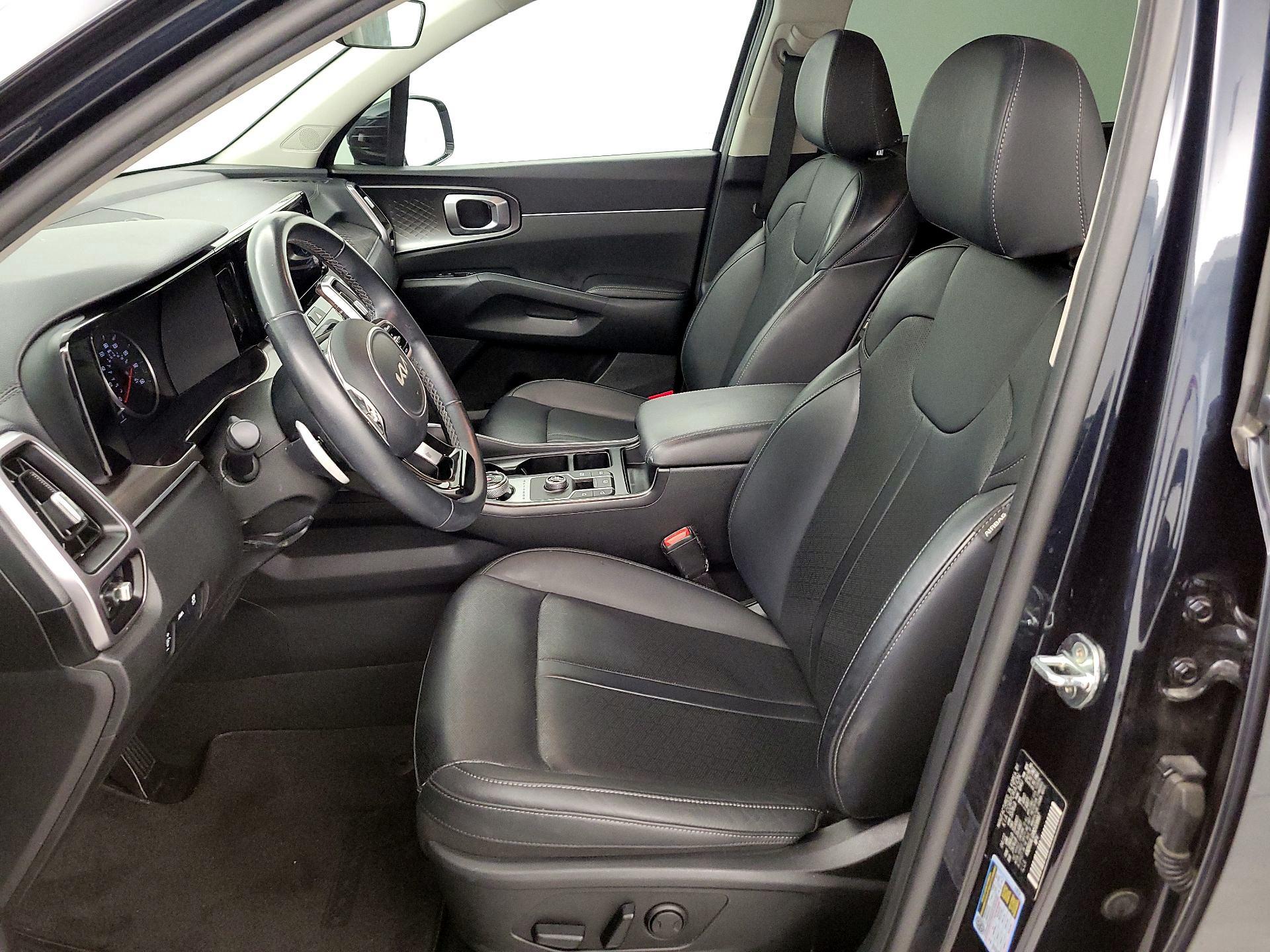 Thumbnail: 2022 Kia Sorento - 11