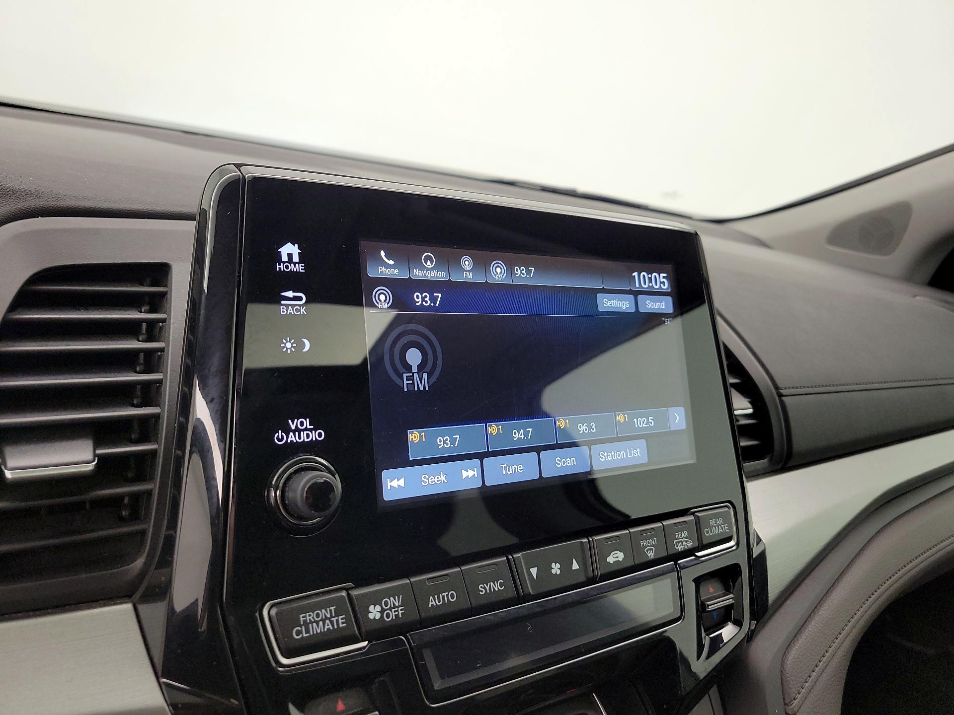 Thumbnail: 2019 Honda Odyssey - 16