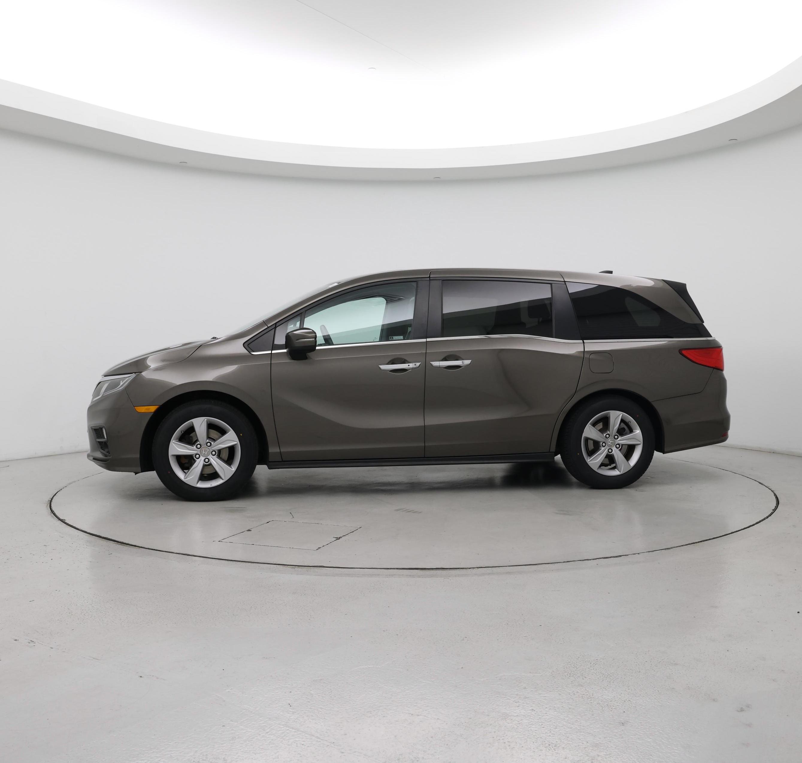 Thumbnail: 2019 Honda Odyssey - 3