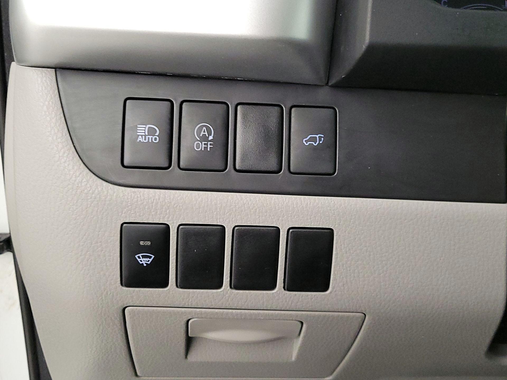 Thumbnail: 2017 Toyota Highlander - 13