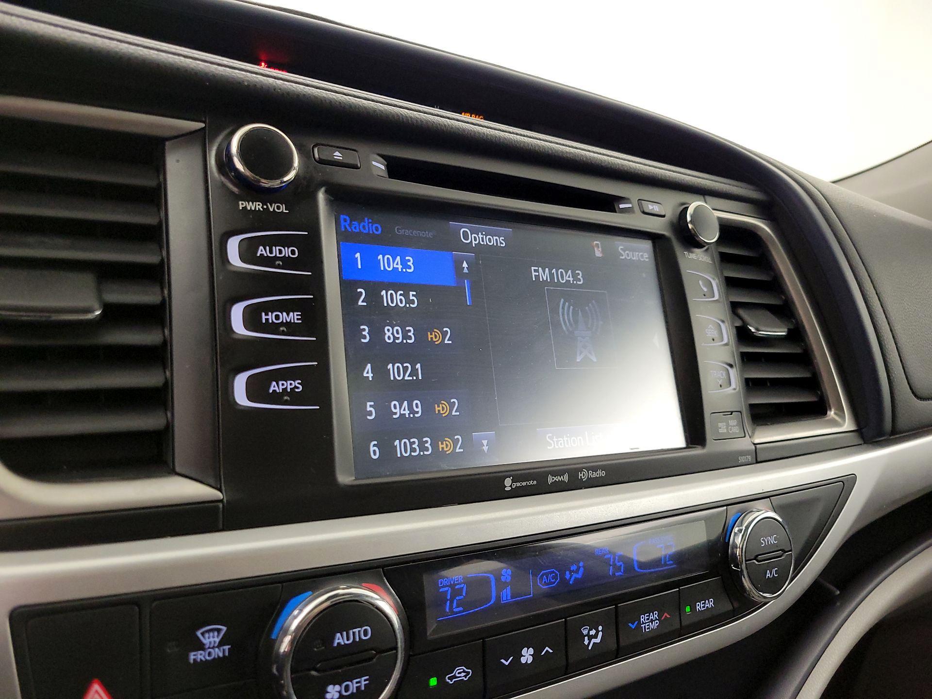 Thumbnail: 2017 Toyota Highlander - 15