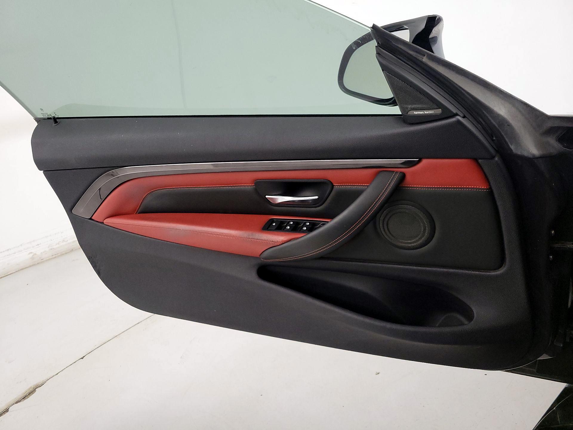 Thumbnail: 2015 BMW M4 - 12