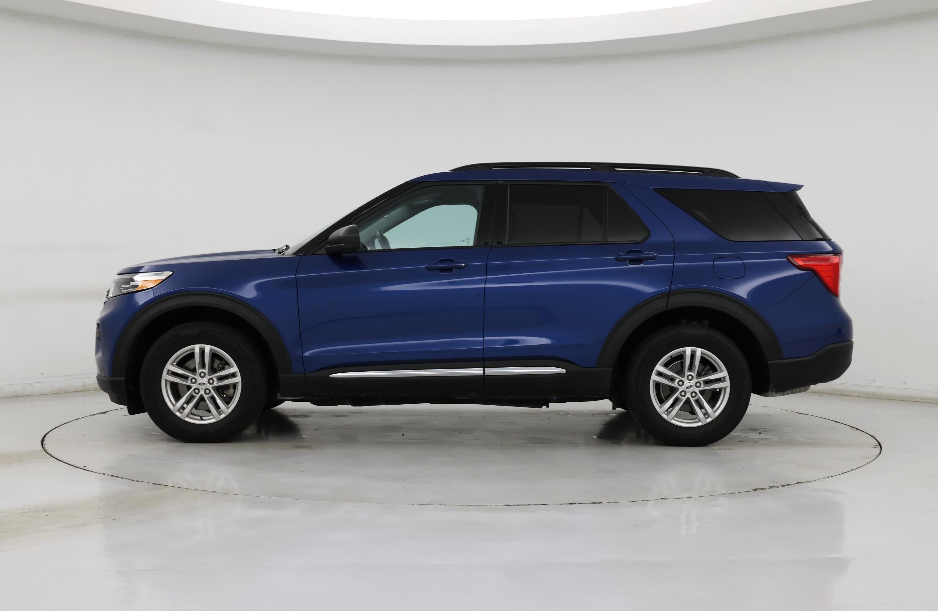 Thumbnail: 2022 Ford Explorer - 3