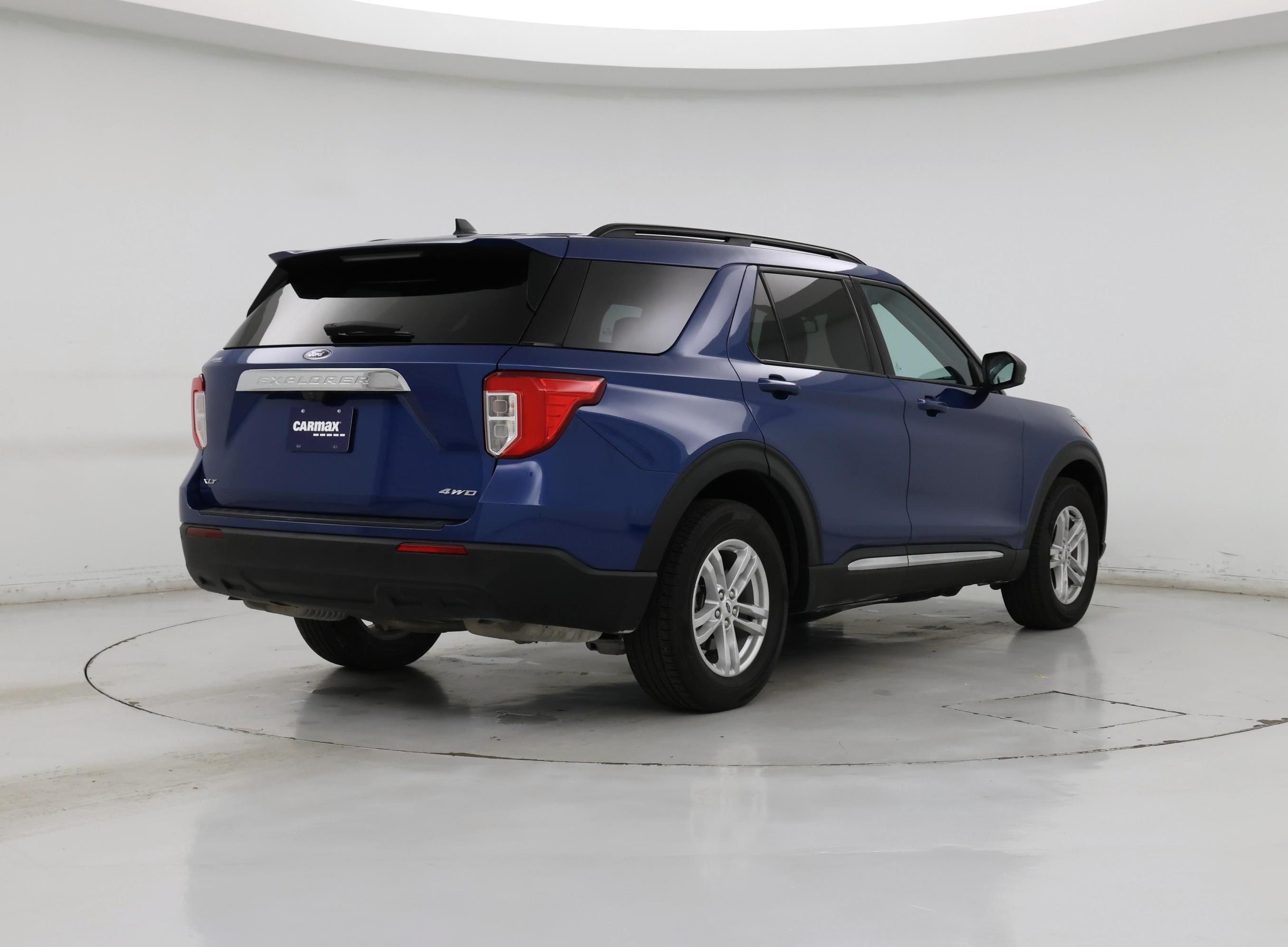 Thumbnail: 2022 Ford Explorer - 8