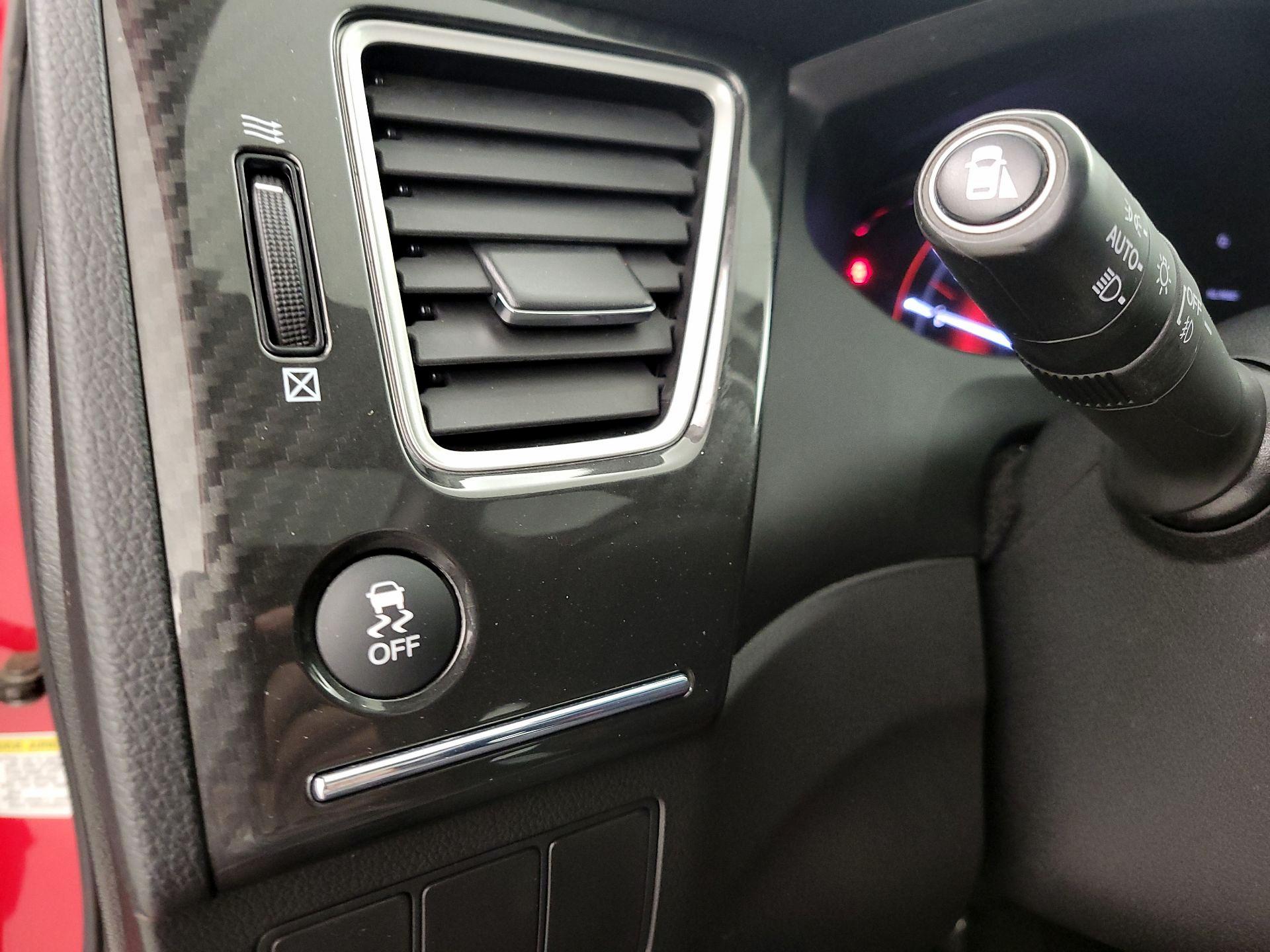 Thumbnail: 2015 Honda Civic - 13