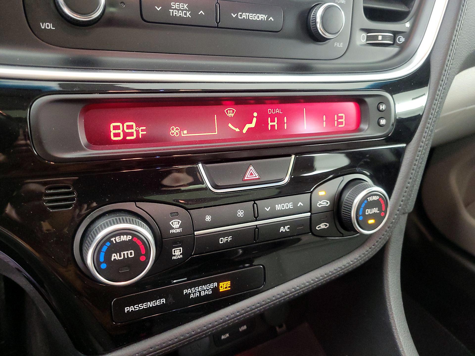 Thumbnail: 2015 Kia Optima - 16