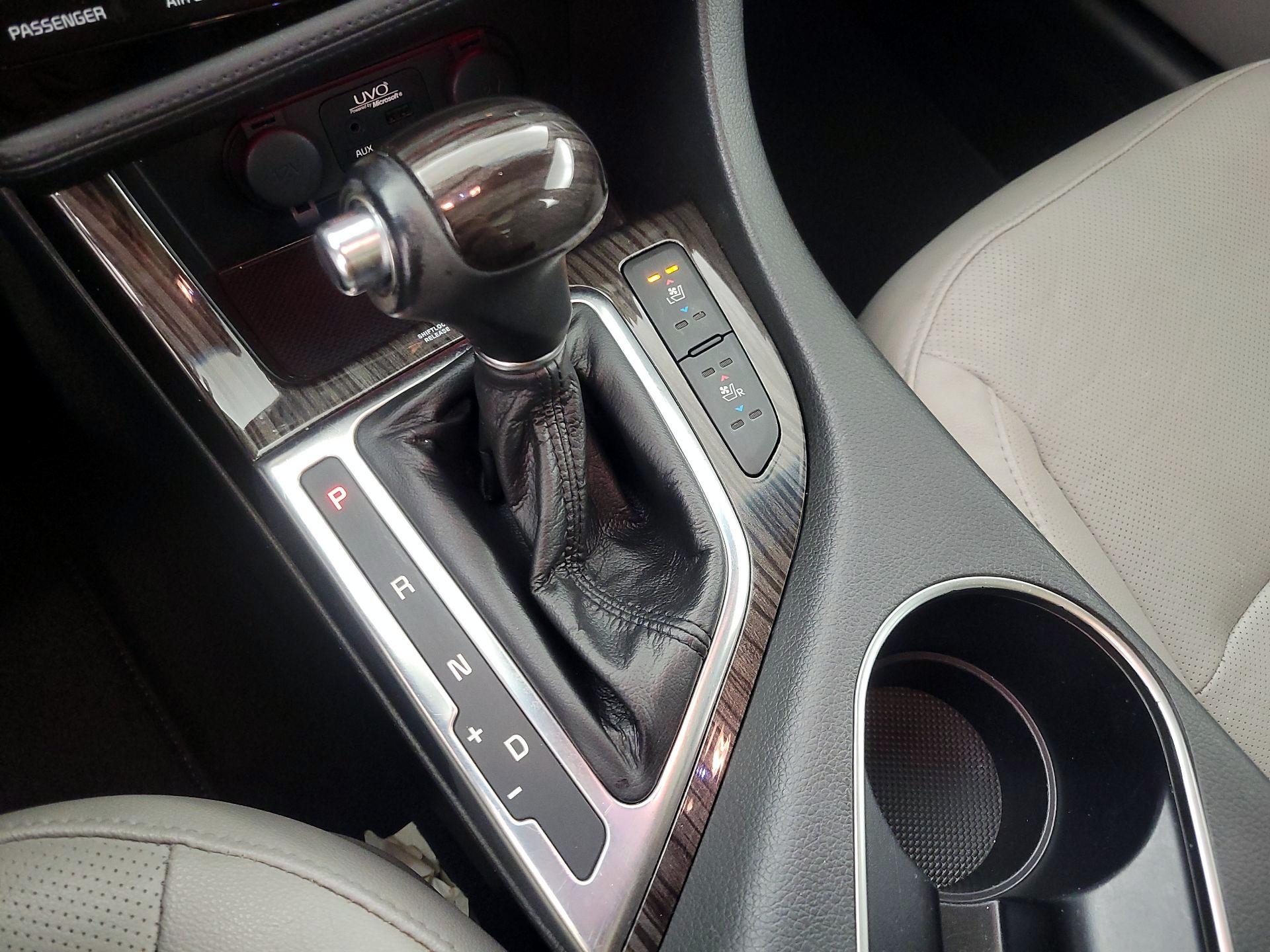 Thumbnail: 2015 Kia Optima - 17