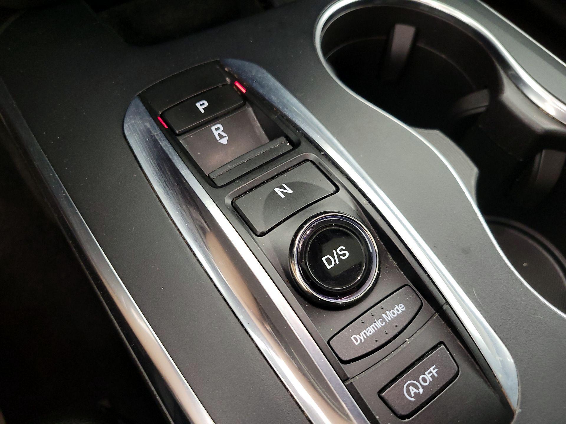 Thumbnail: 2017 Acura MDX - 17
