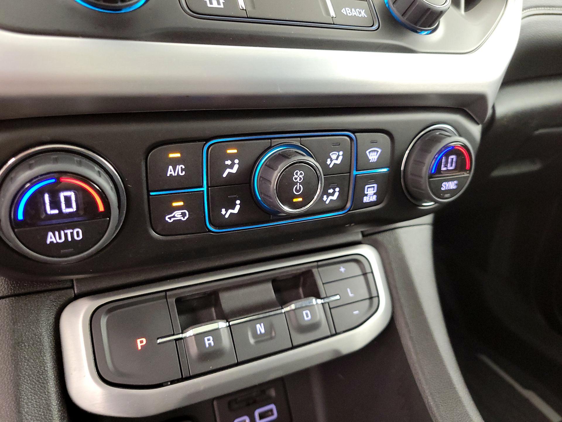Thumbnail: 2023 GMC Acadia - 17