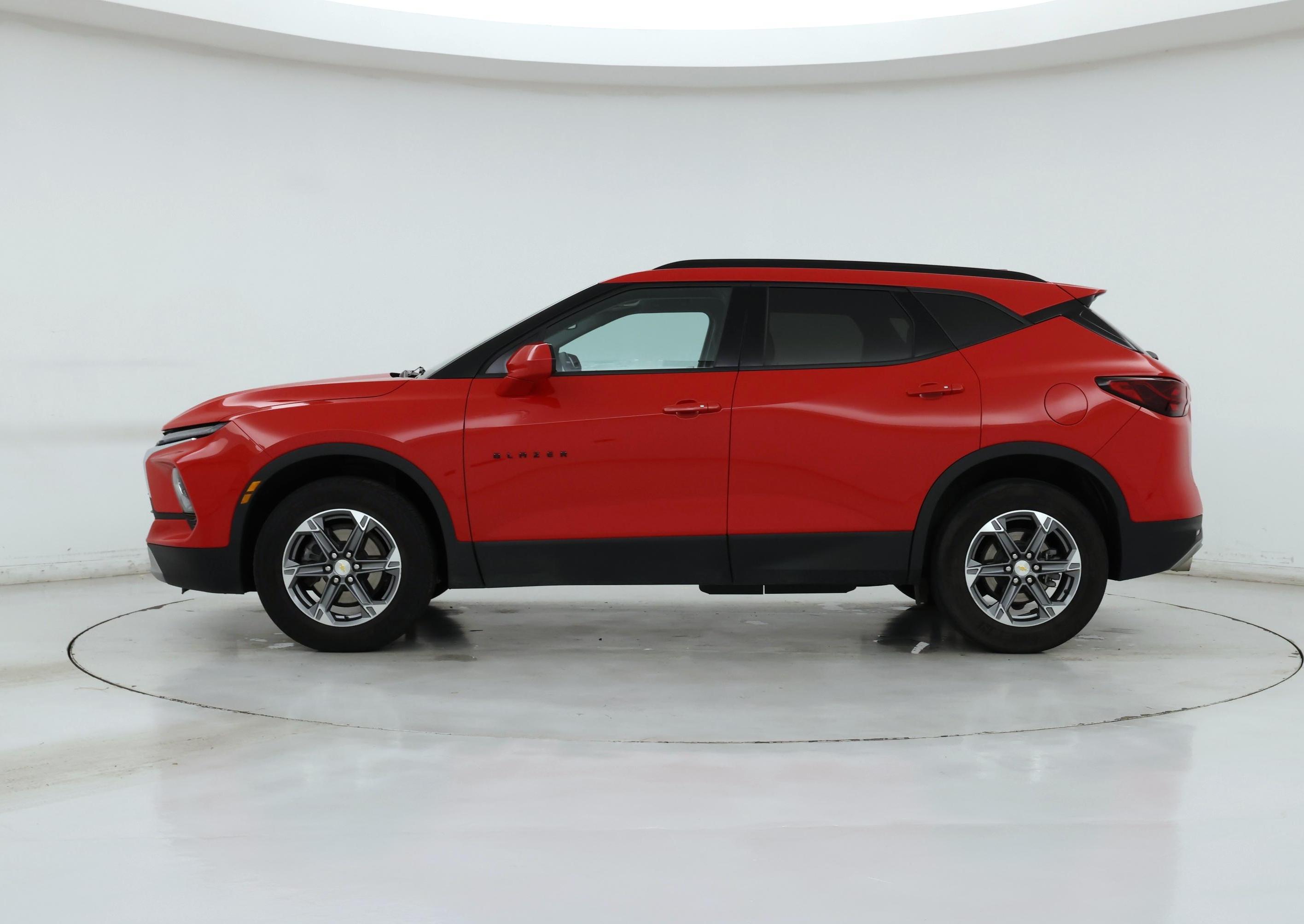 Thumbnail: 2023 Chevrolet Blazer - 3