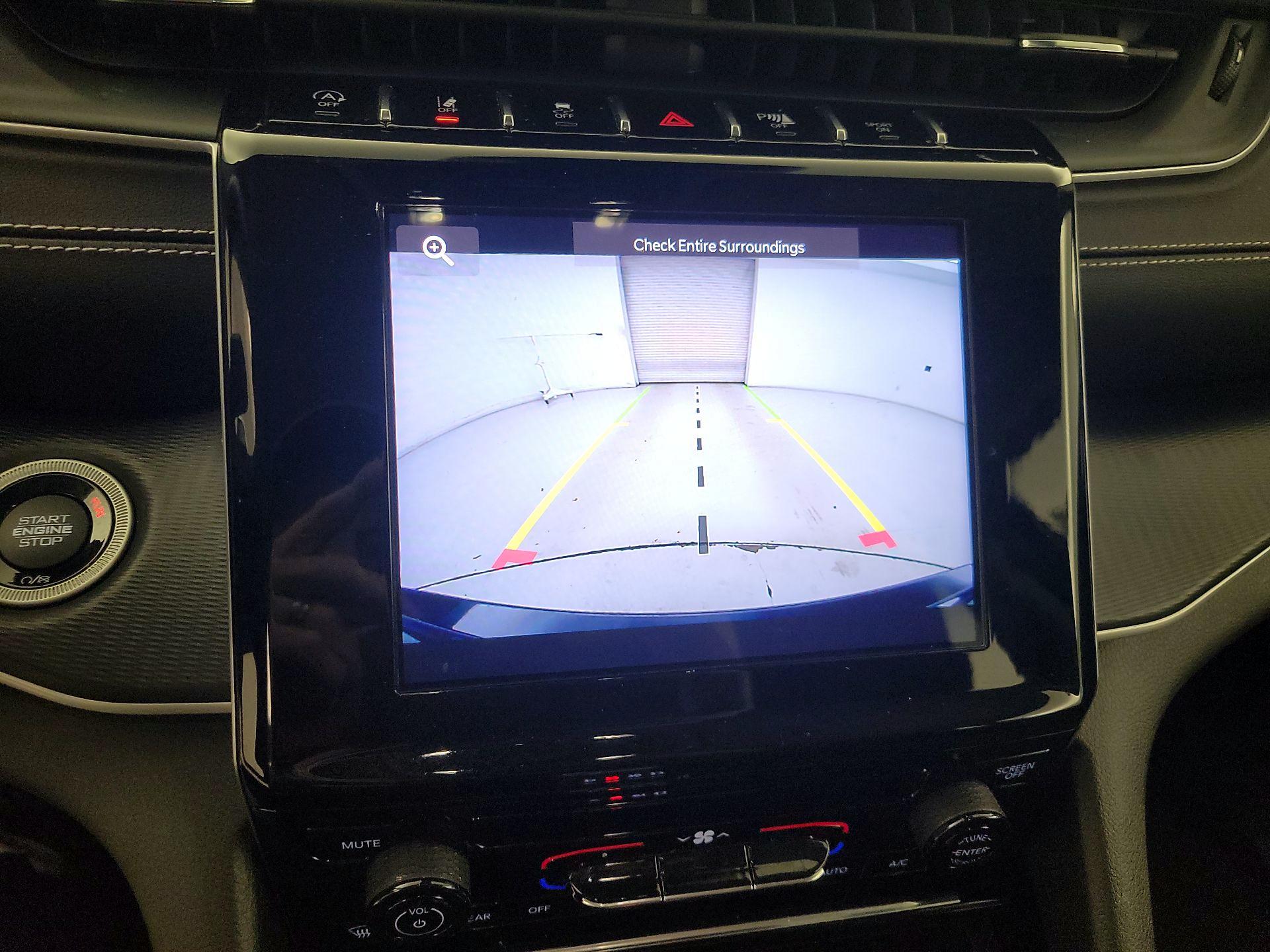 Thumbnail: 2023 Jeep Grand Cherokee - 14