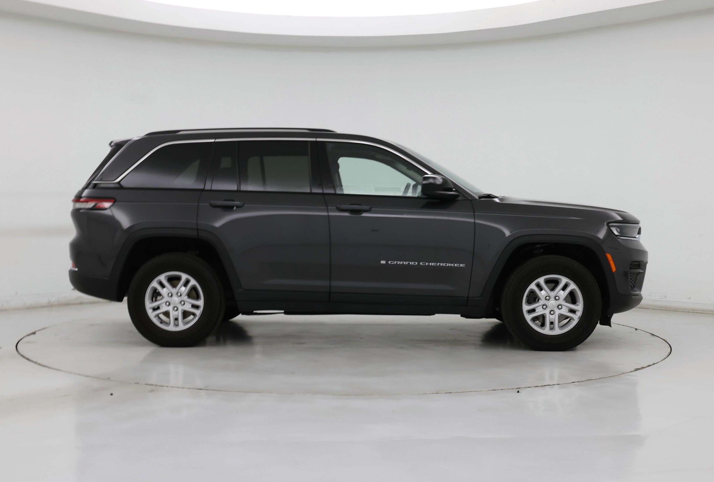 Thumbnail: 2023 Jeep Grand Cherokee - 7