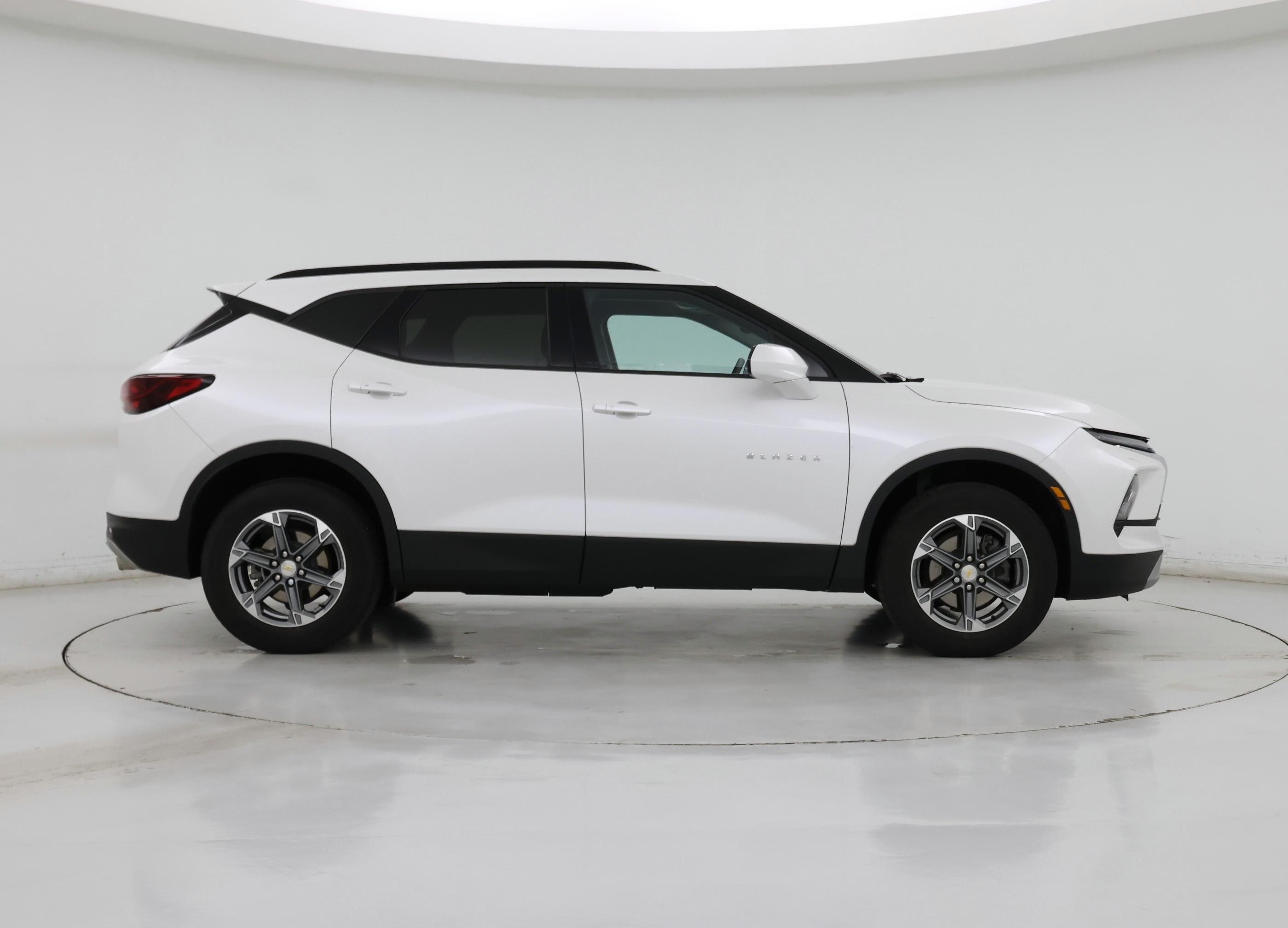 Thumbnail: 2023 Chevrolet Blazer - 7