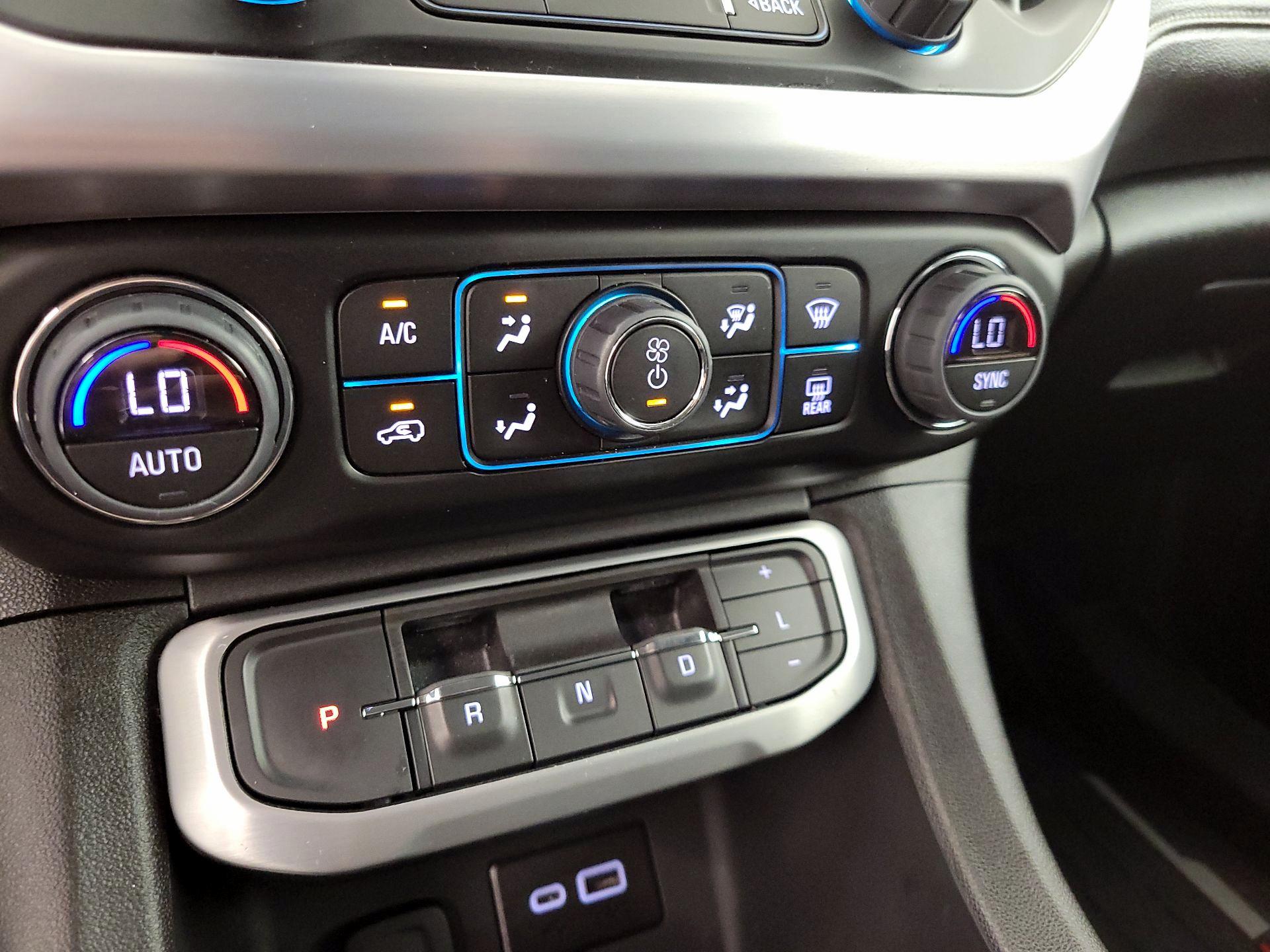 Thumbnail: 2023 GMC Acadia - 16