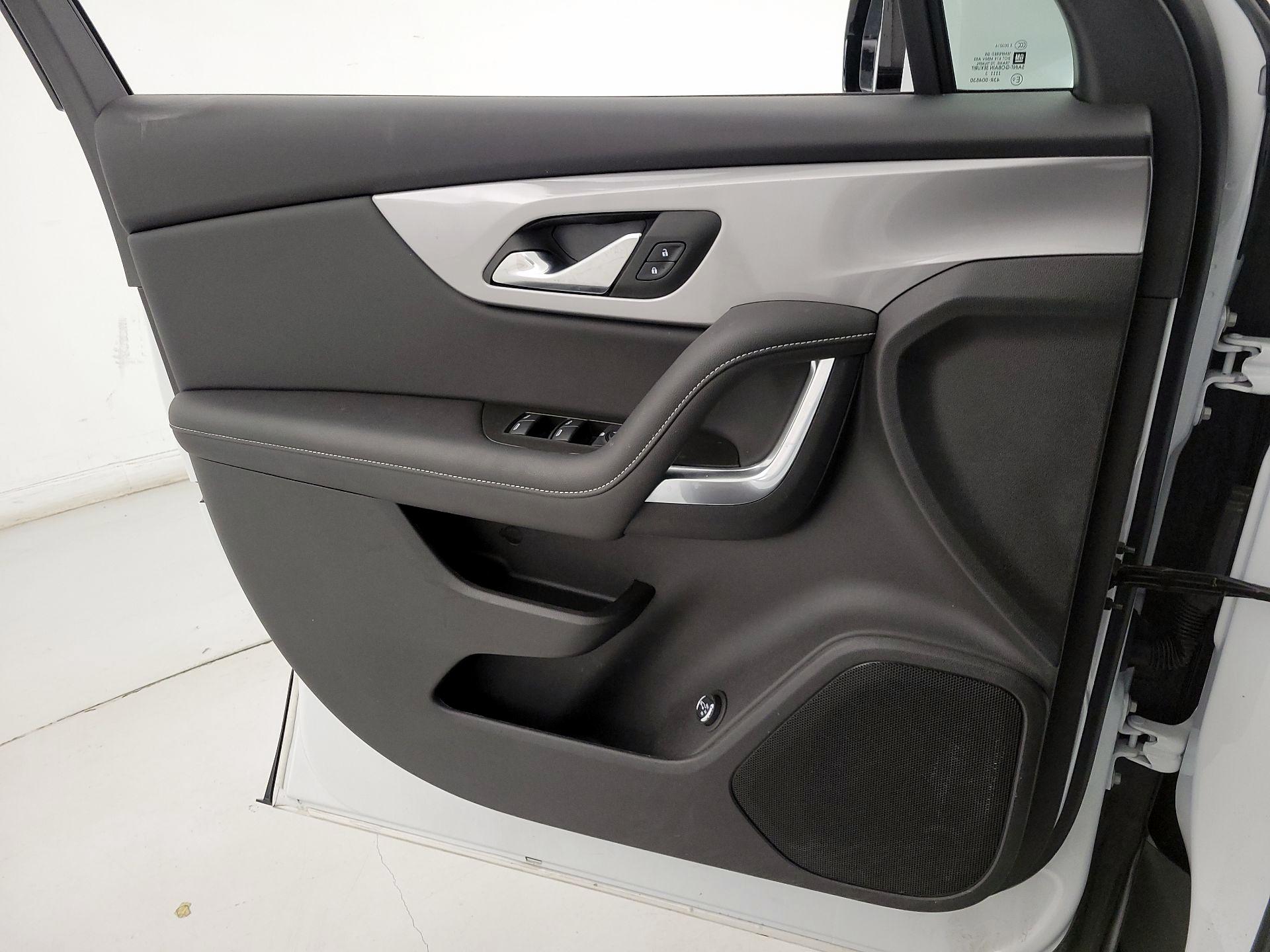 Thumbnail: 2023 Chevrolet Blazer - 12