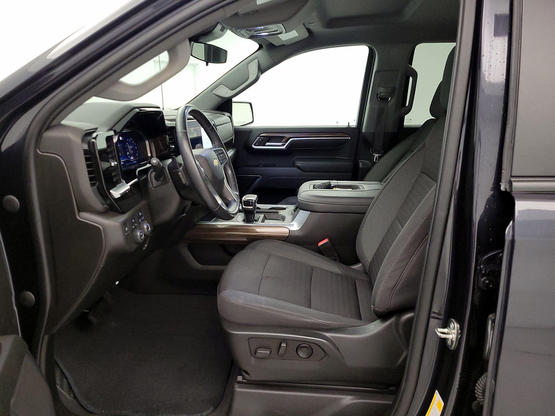 Thumbnail: 2022 Chevrolet Silverado 1500 - 11