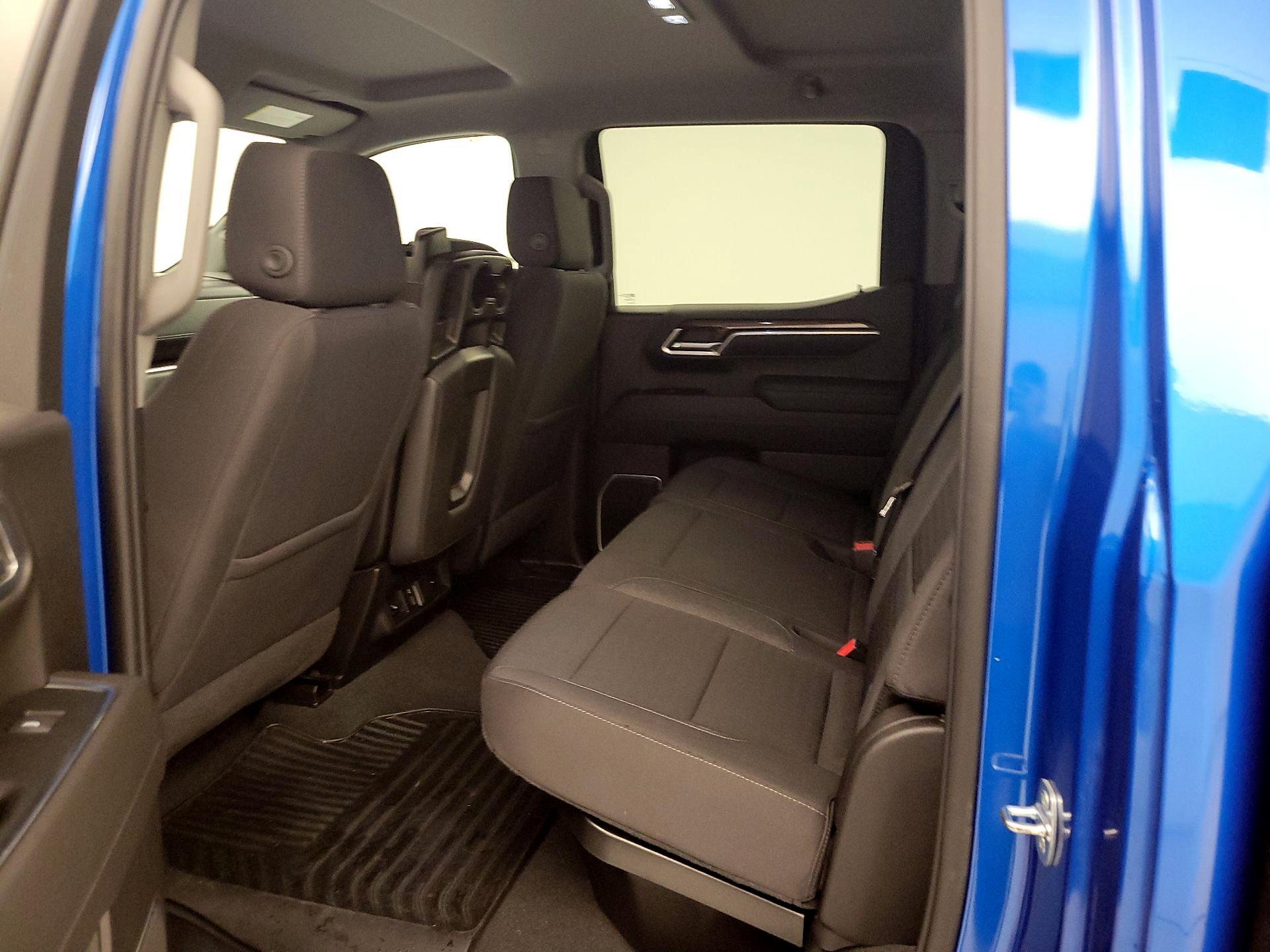 Thumbnail: 2022 Chevrolet Silverado 1500 - 19