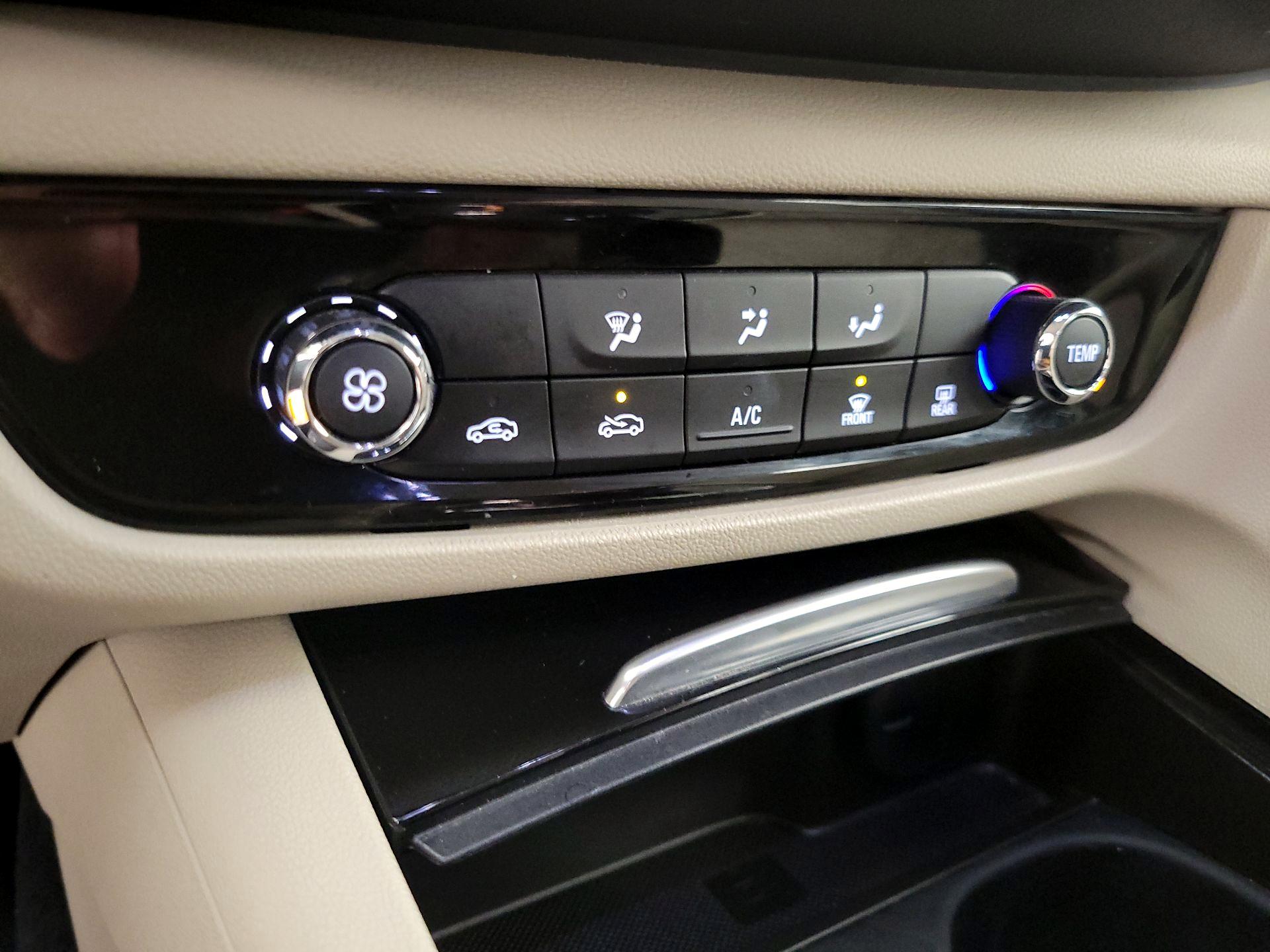 Thumbnail: 2019 Buick Regal - 17